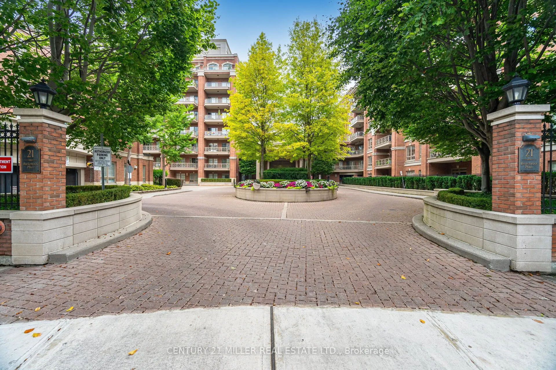 21 Burkebrook Place, #515