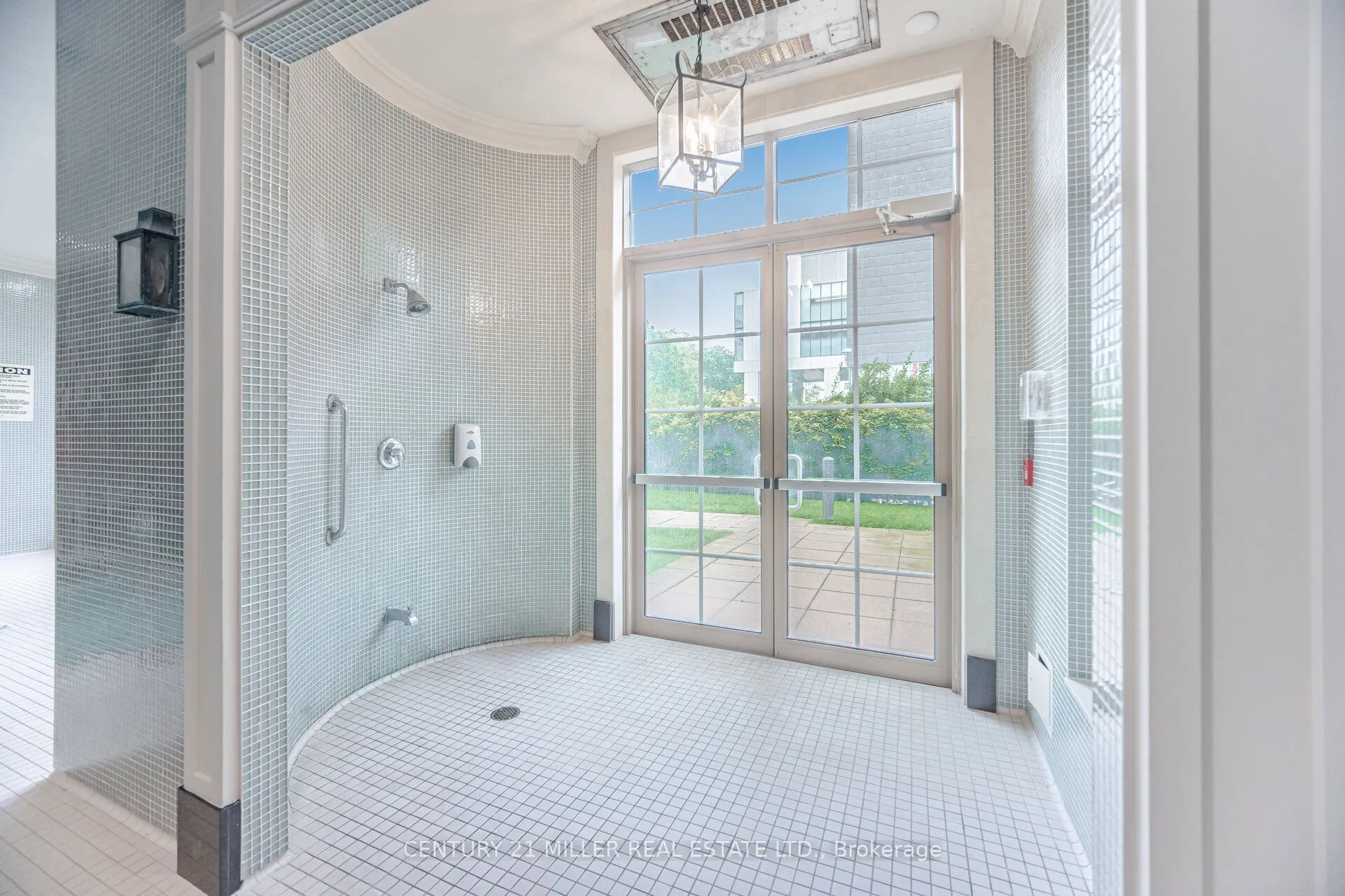 21 Burkebrook Place, #515