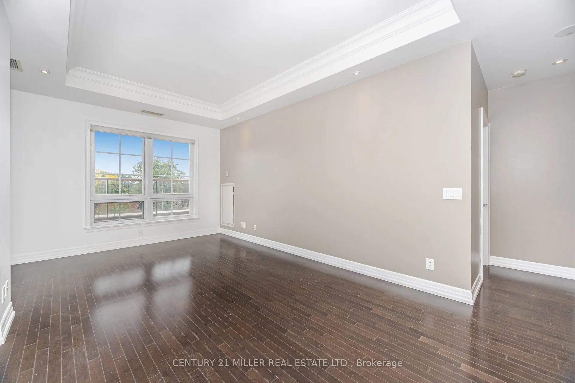 21 Burkebrook Place, #515