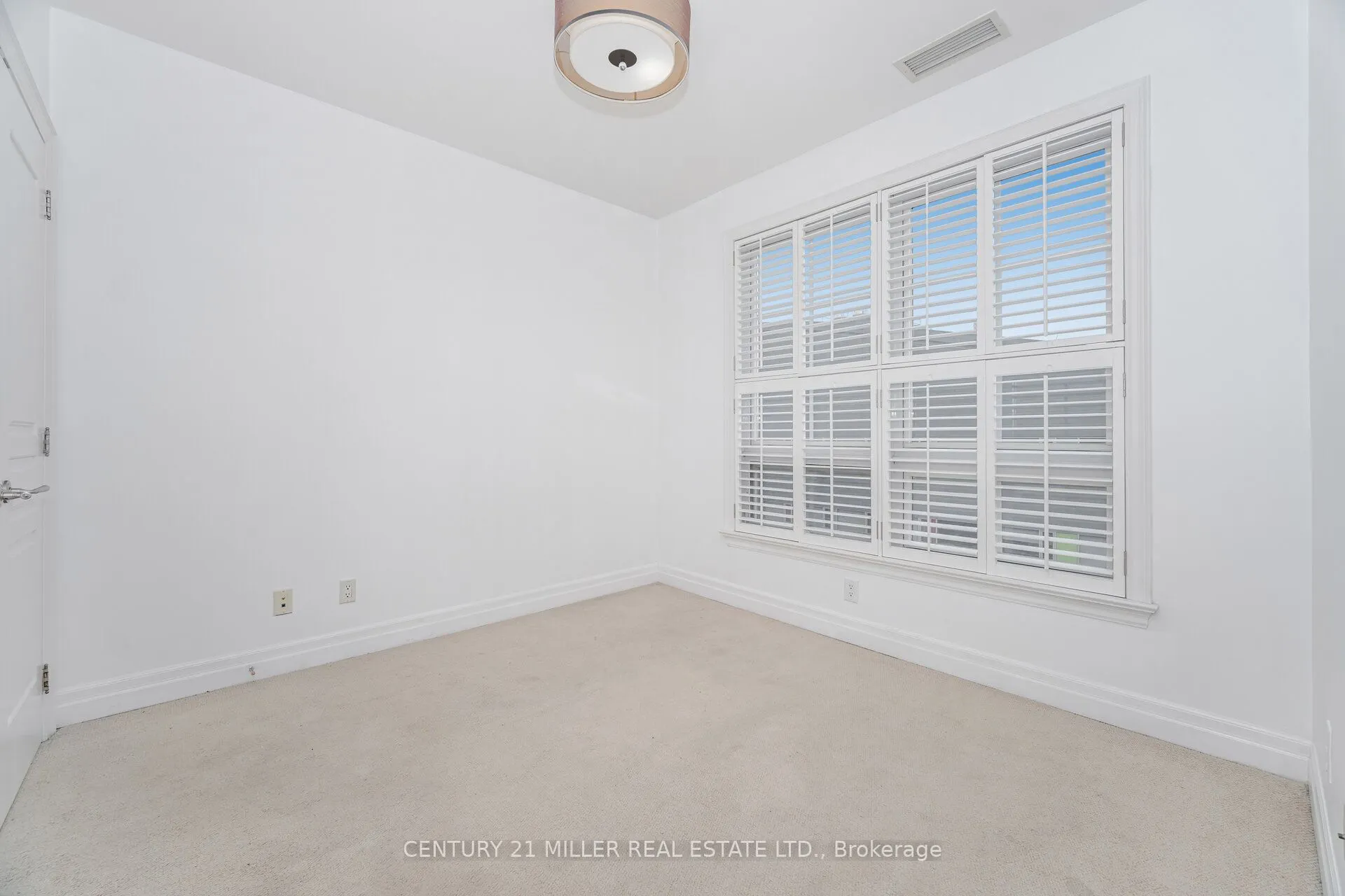 21 Burkebrook Place, #515