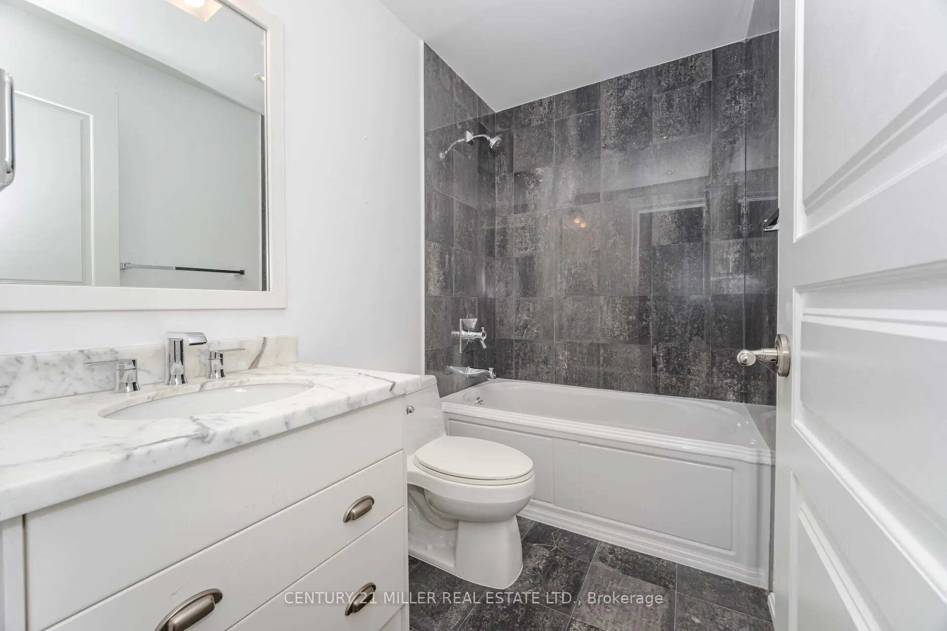 21 Burkebrook Place, #515