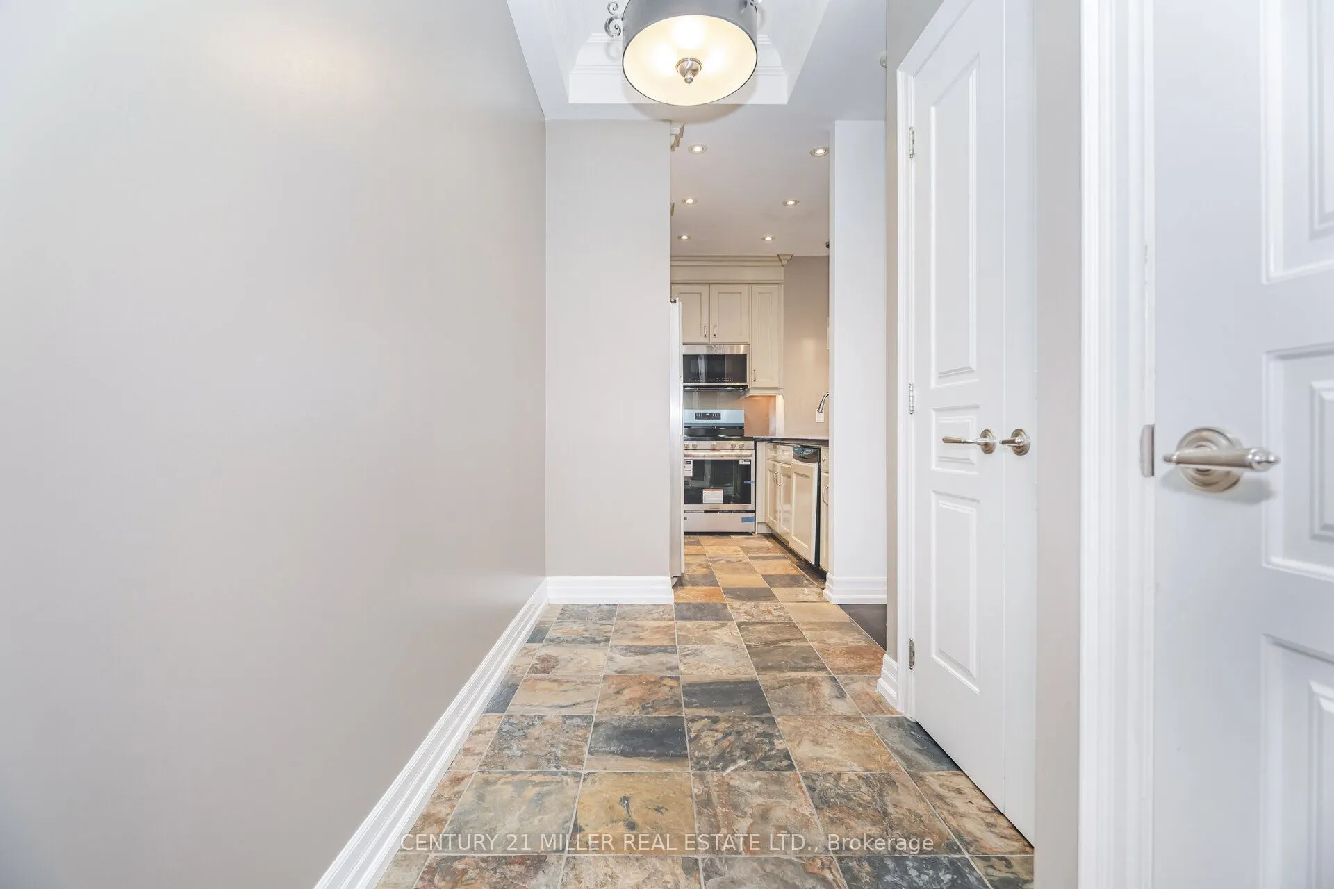 21 Burkebrook Place, #515