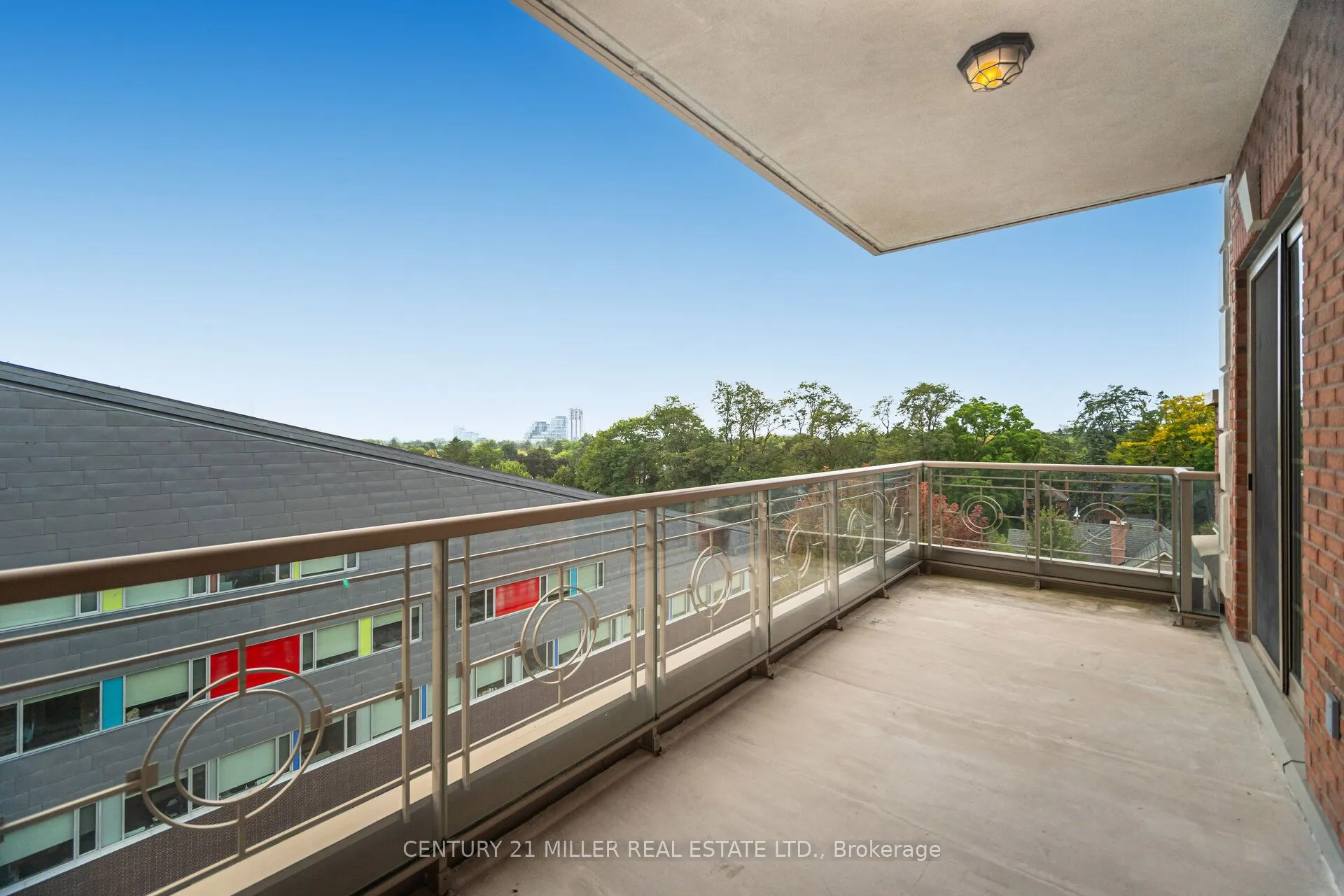 21 Burkebrook Place, #515