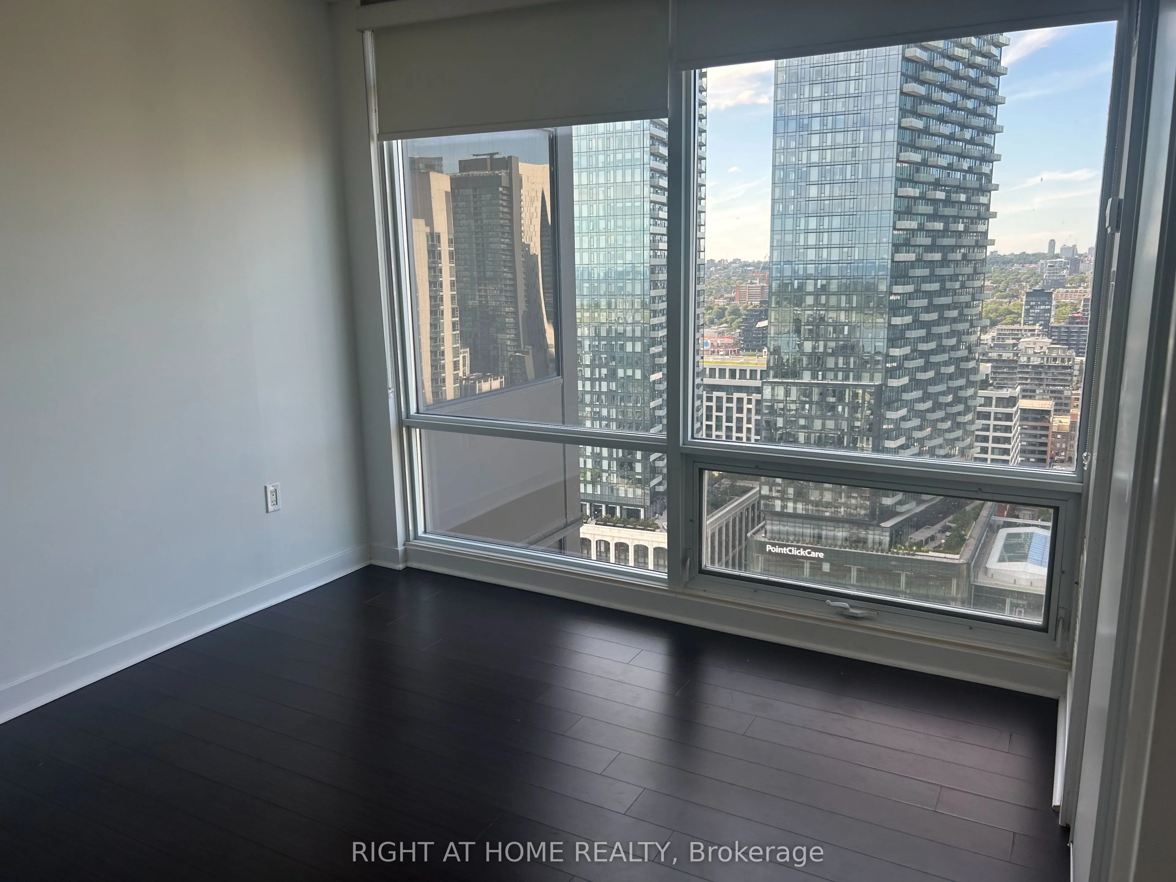 25 Telegram Mews, #3702