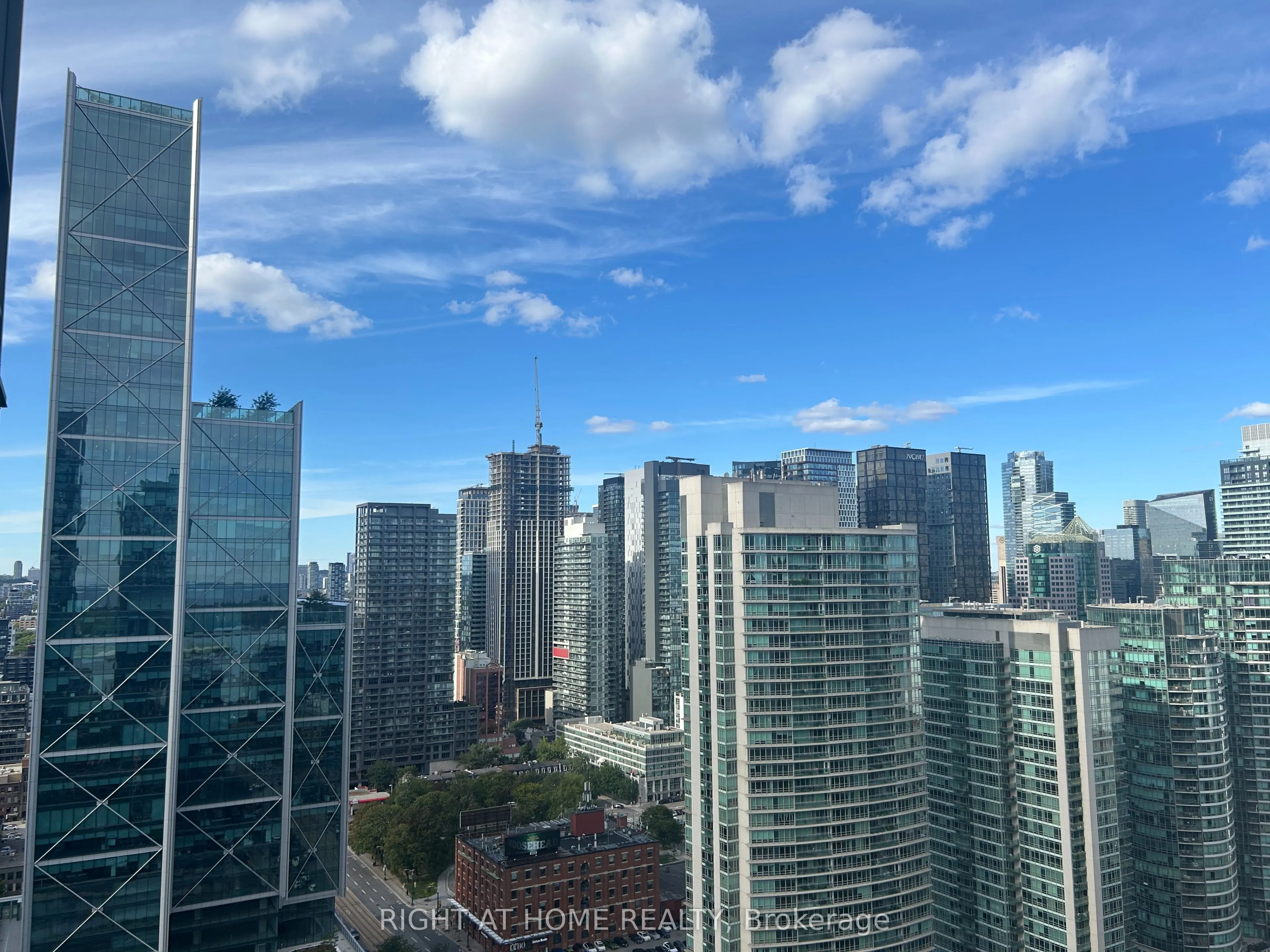 25 Telegram Mews, #3702