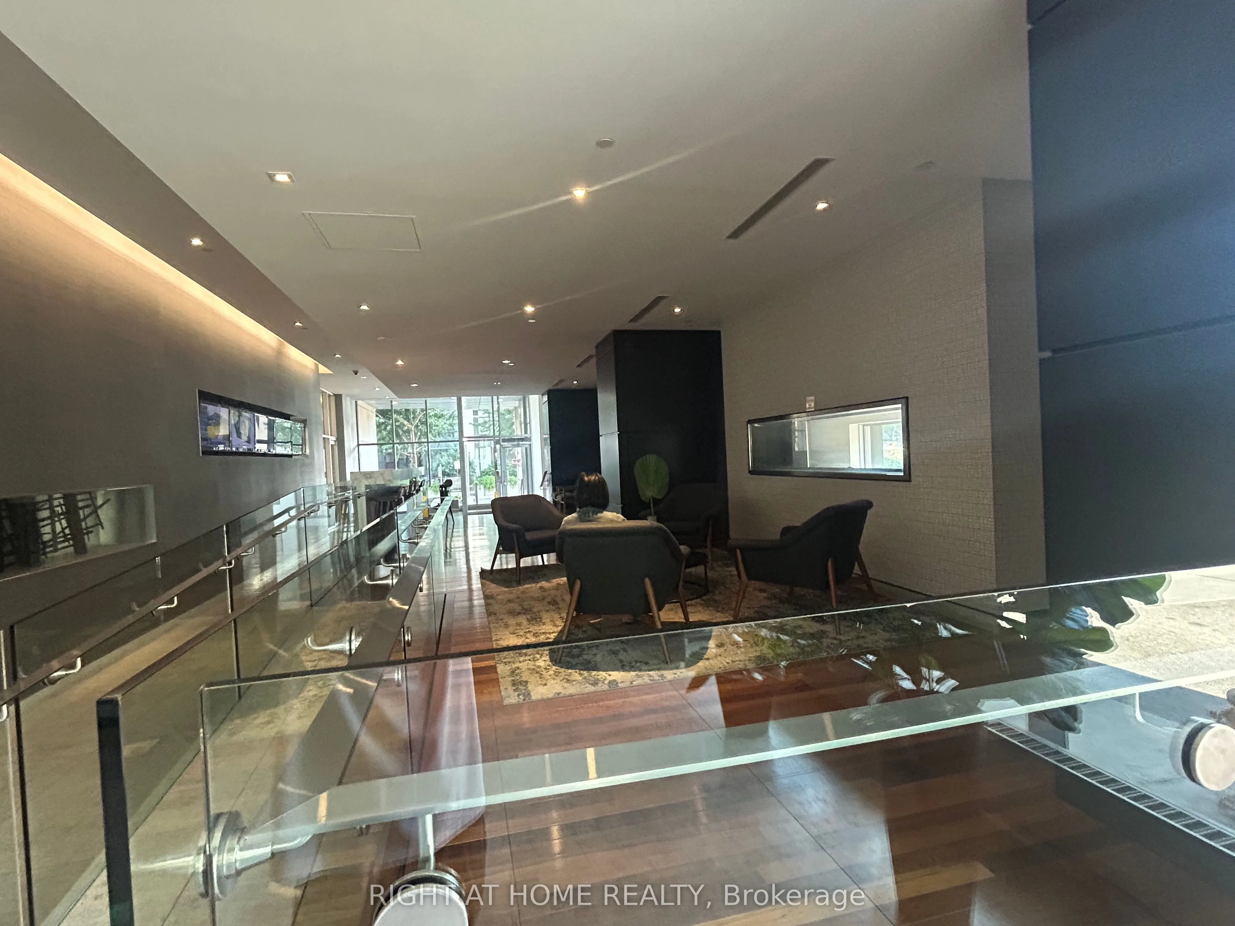 25 Telegram Mews, #3702