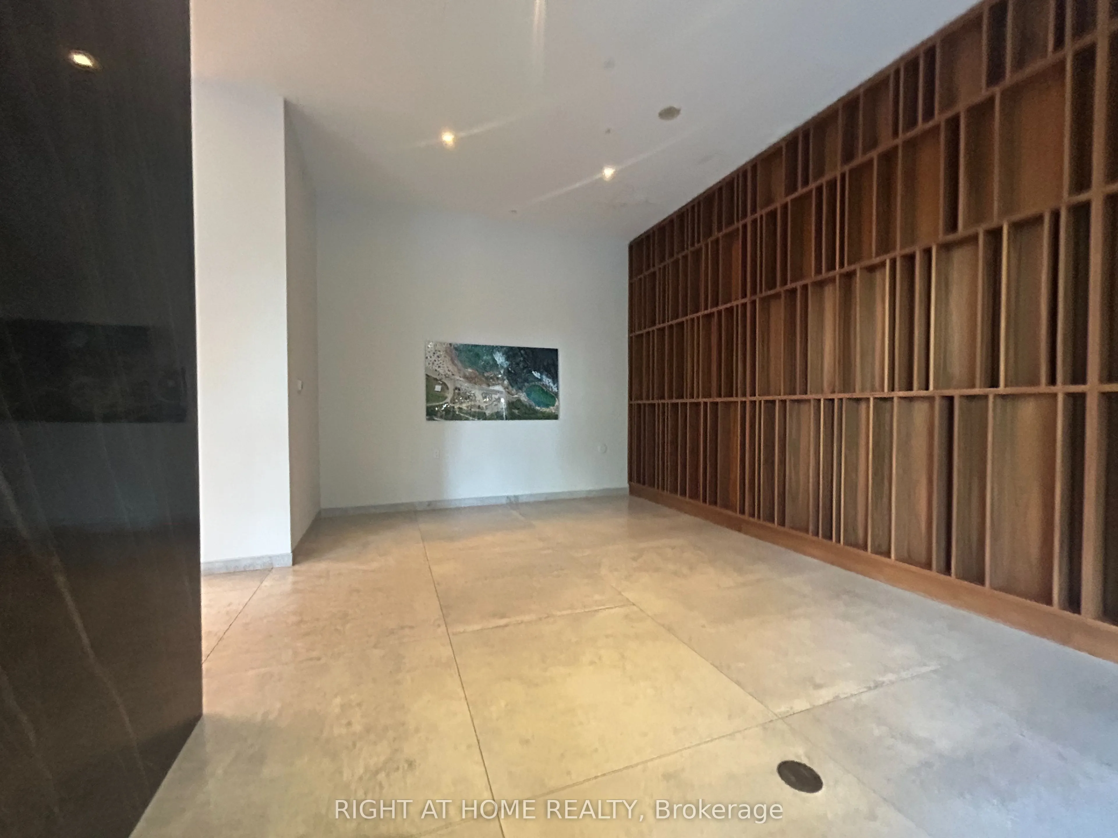25 Telegram Mews, #3702