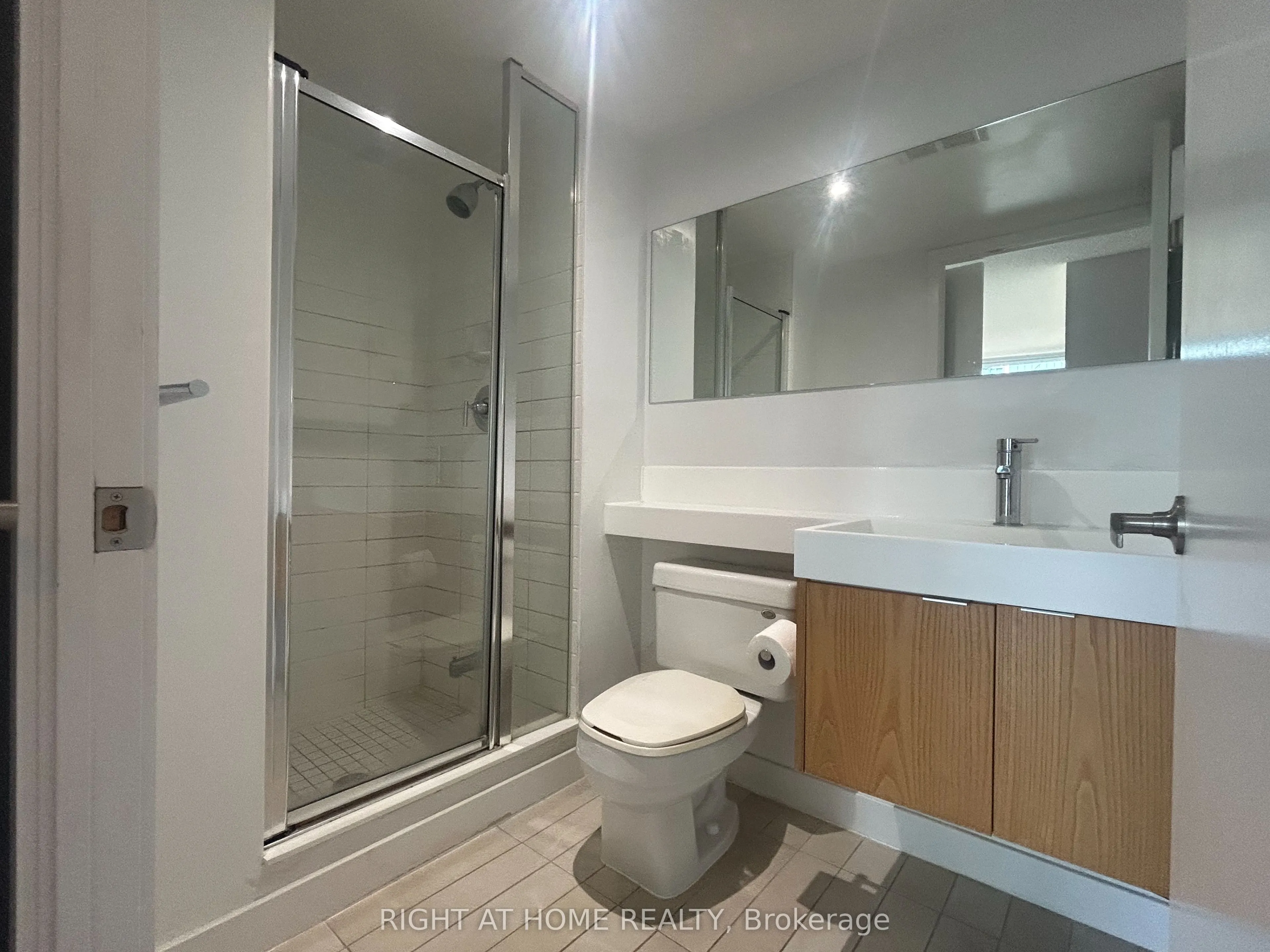 25 Telegram Mews, #3702
