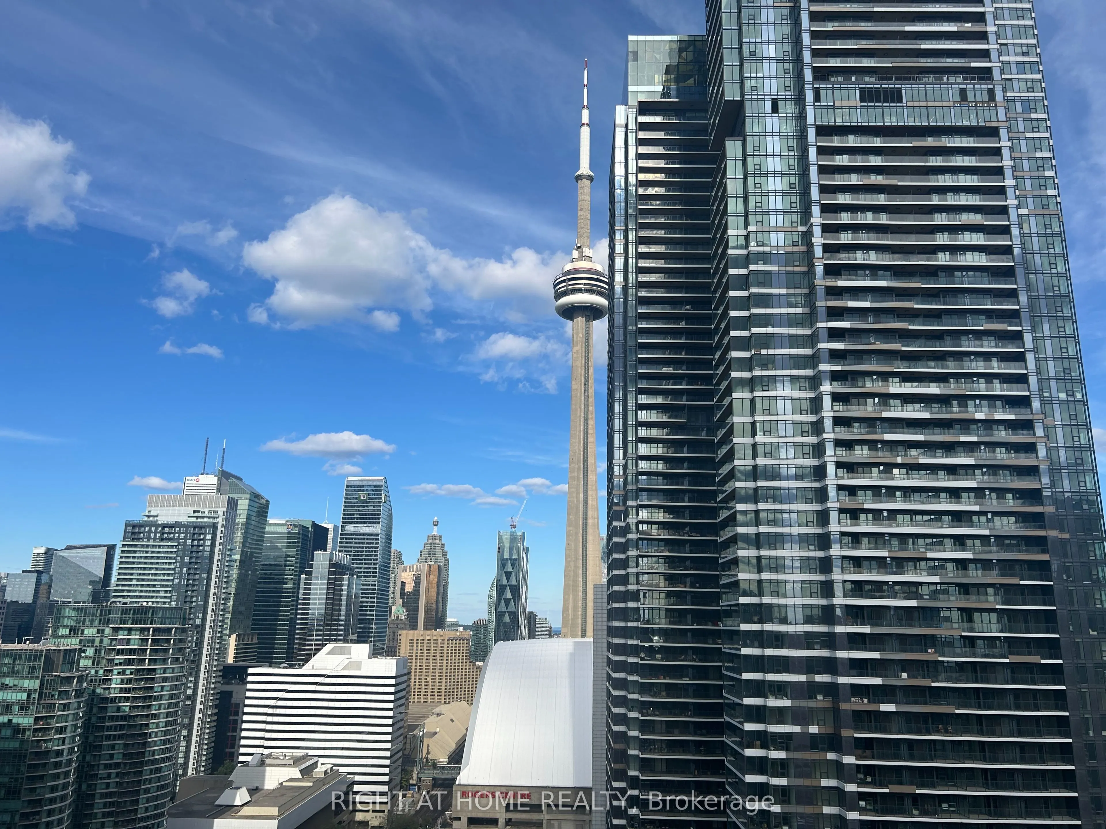 25 Telegram Mews, #3702