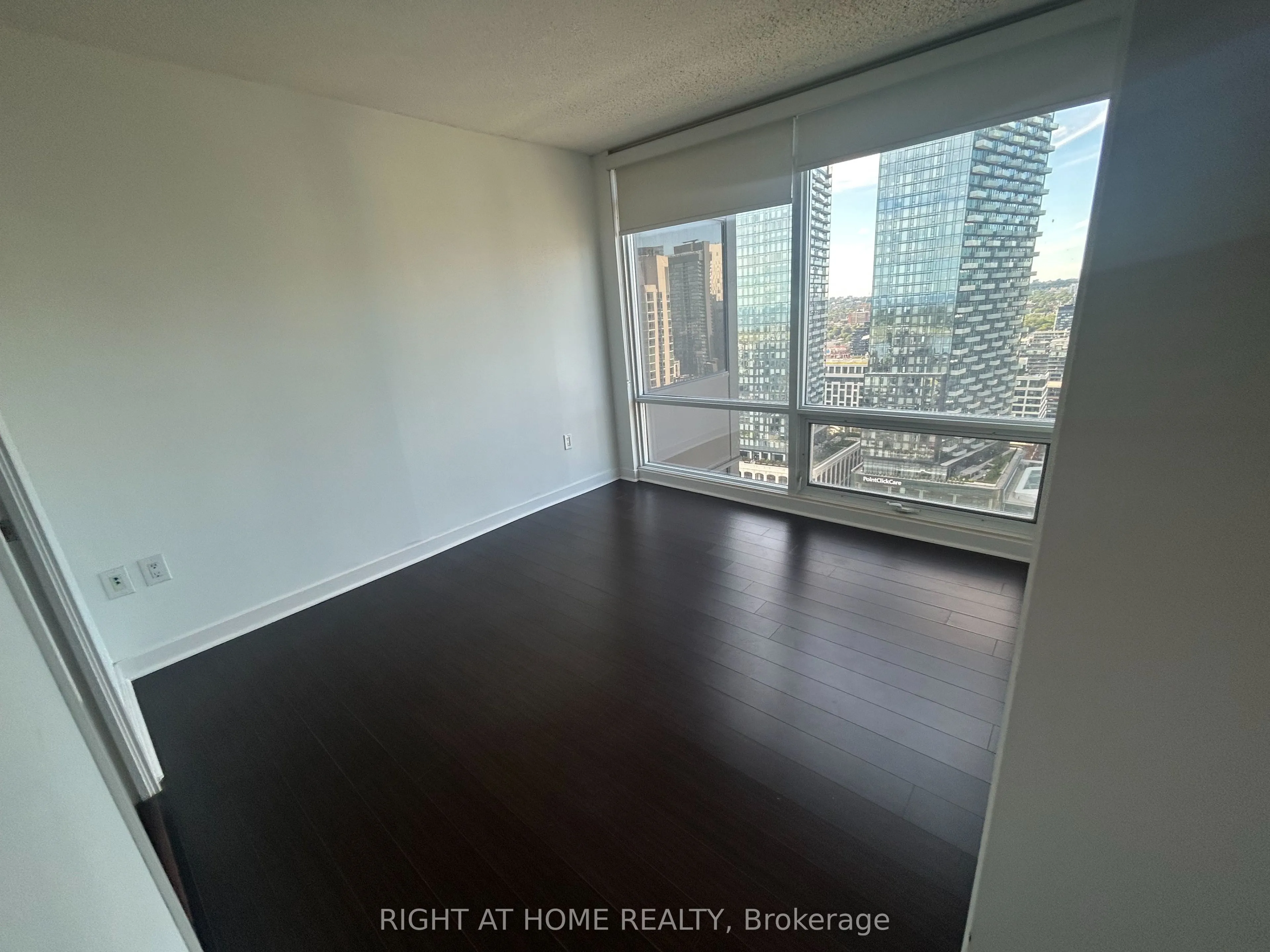 25 Telegram Mews, #3702