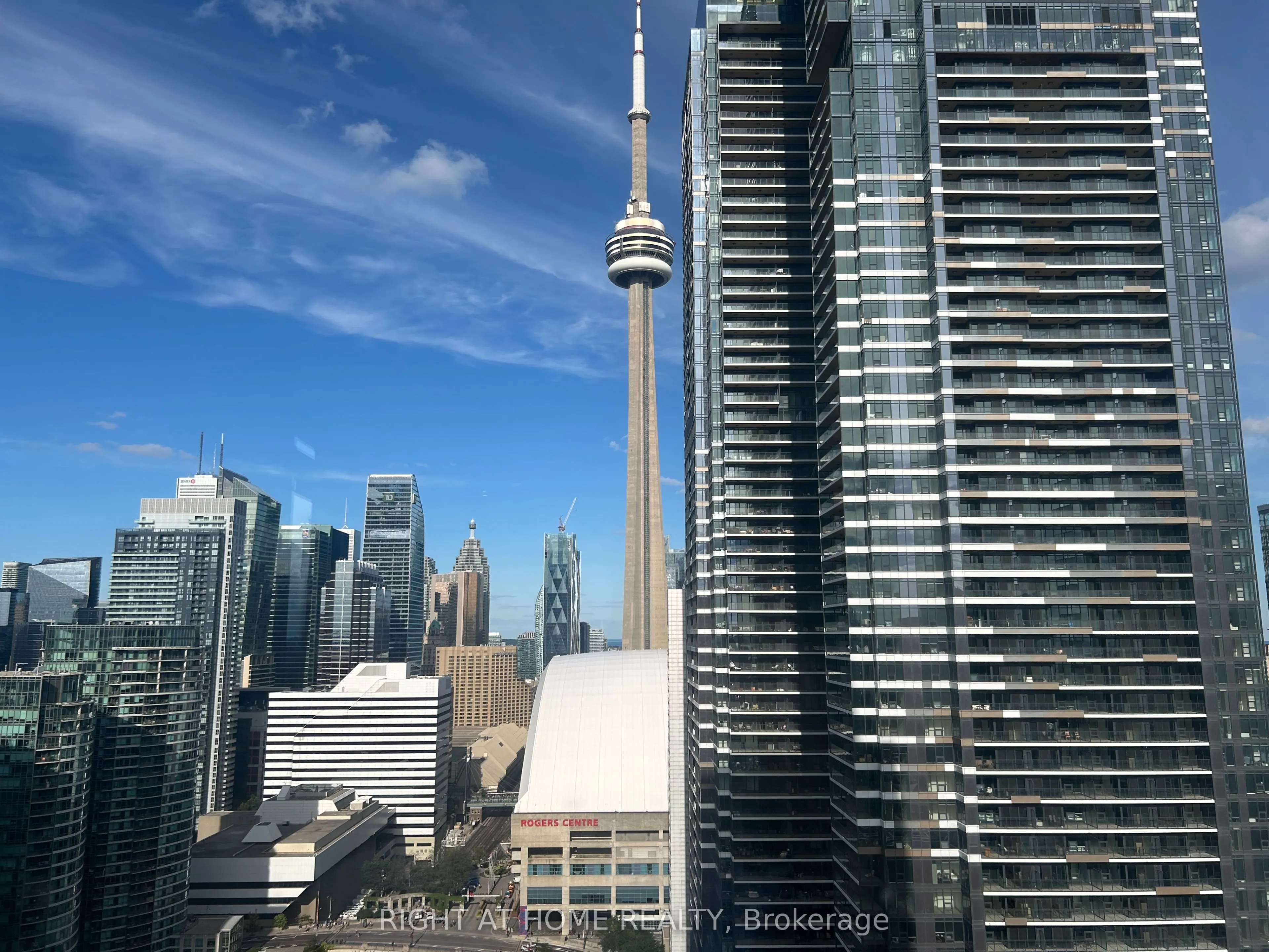 25 Telegram Mews, #3702
