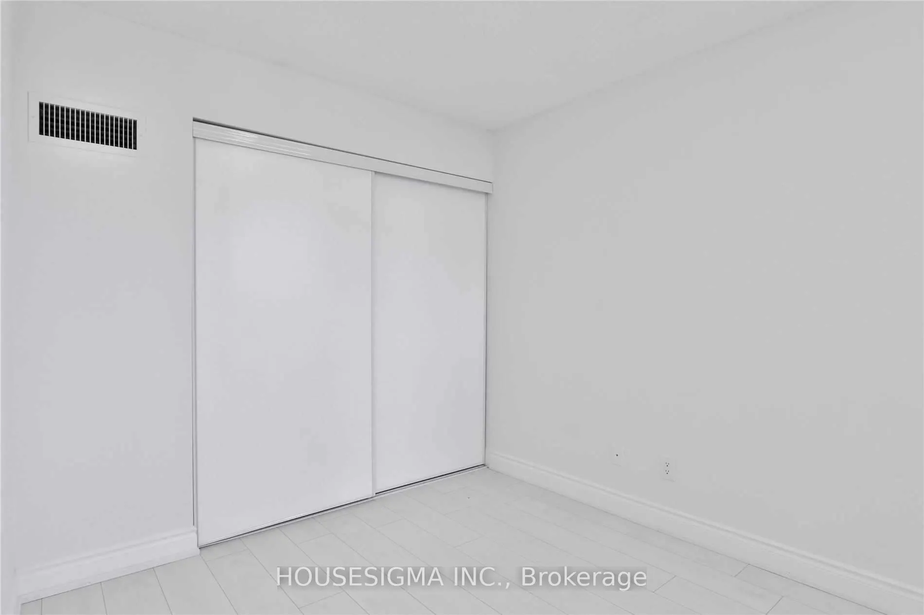 25 Greenview Avenue, #1826