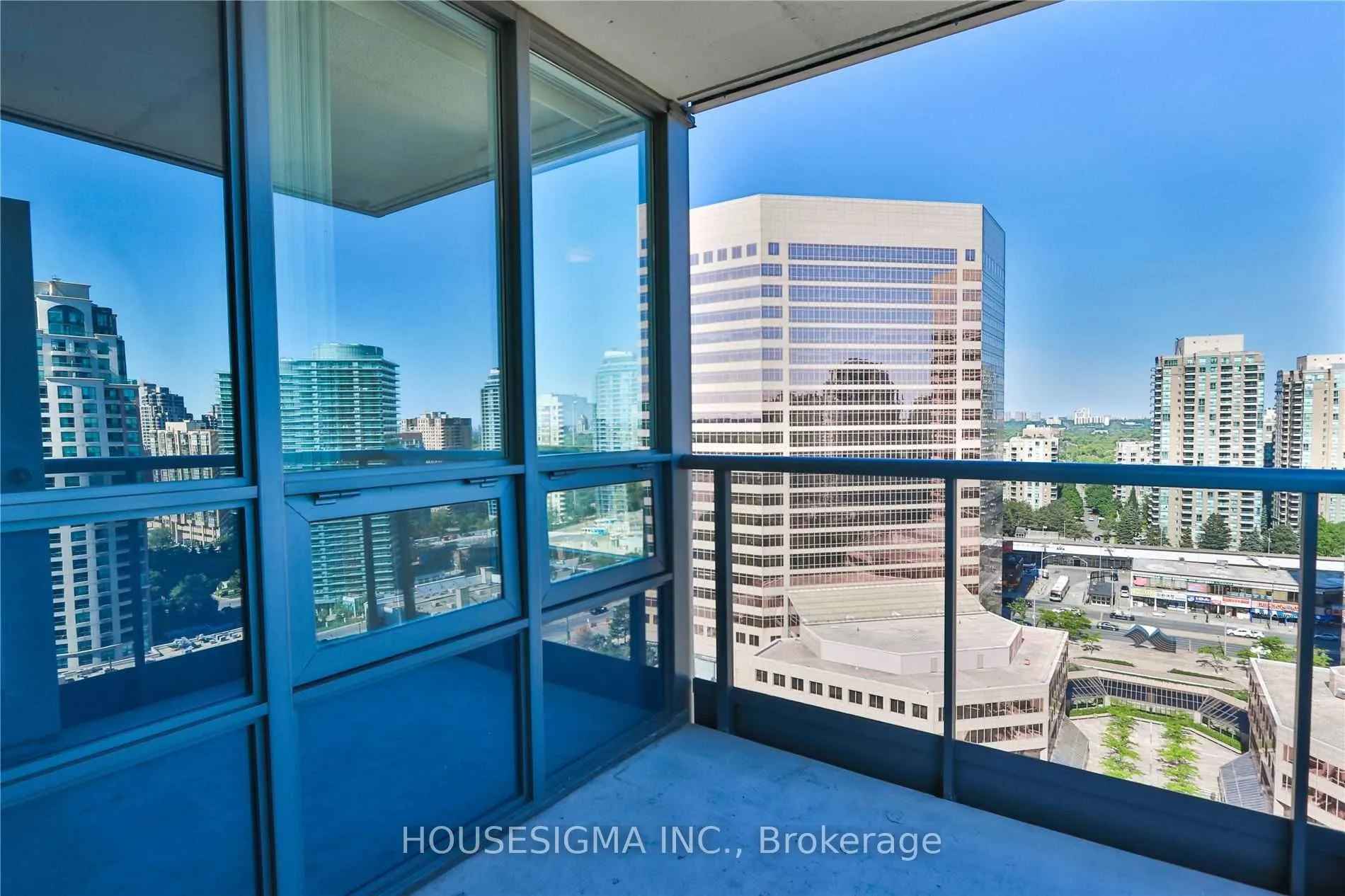 25 Greenview Avenue, #1826