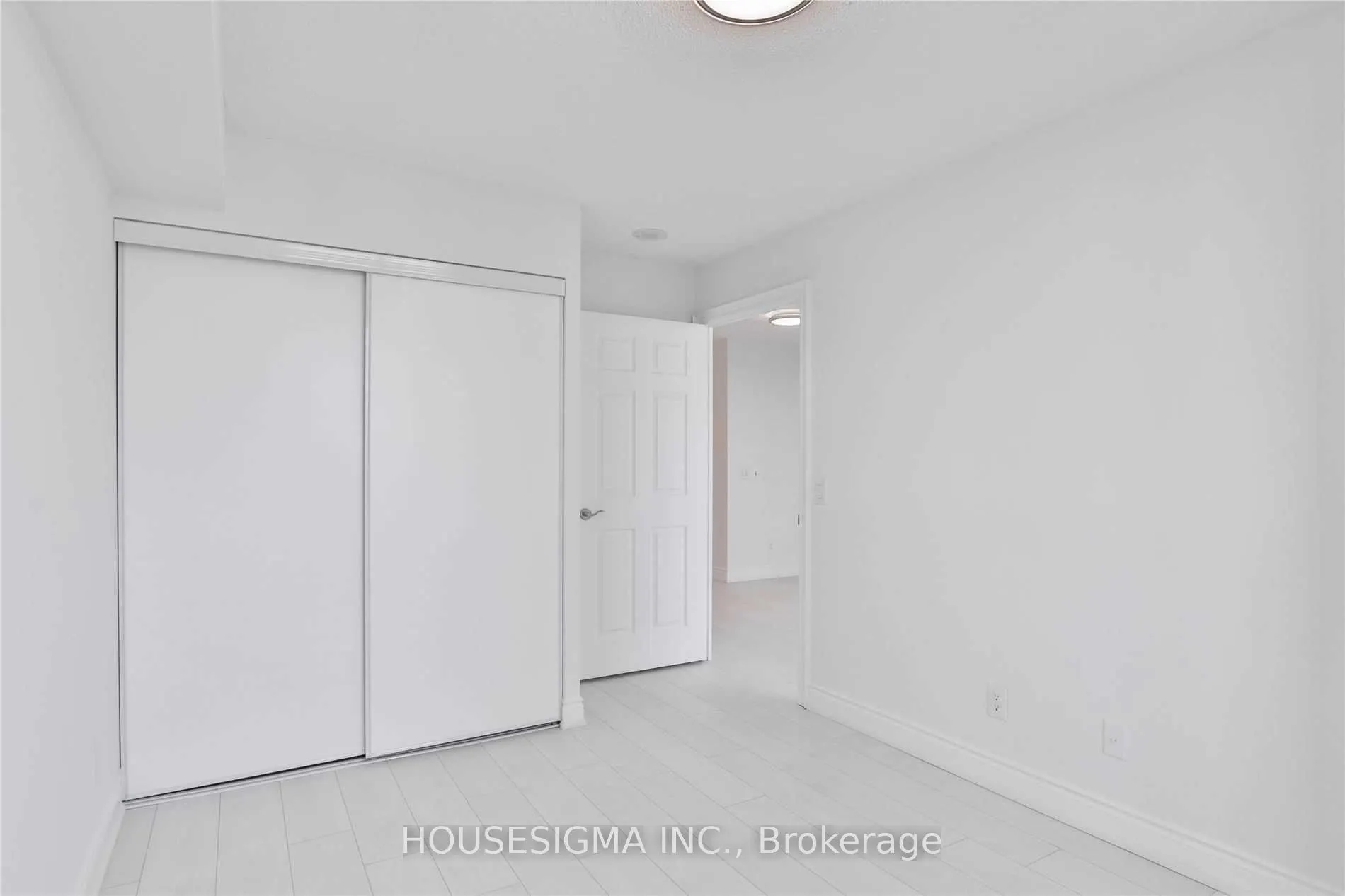 25 Greenview Avenue, #1826