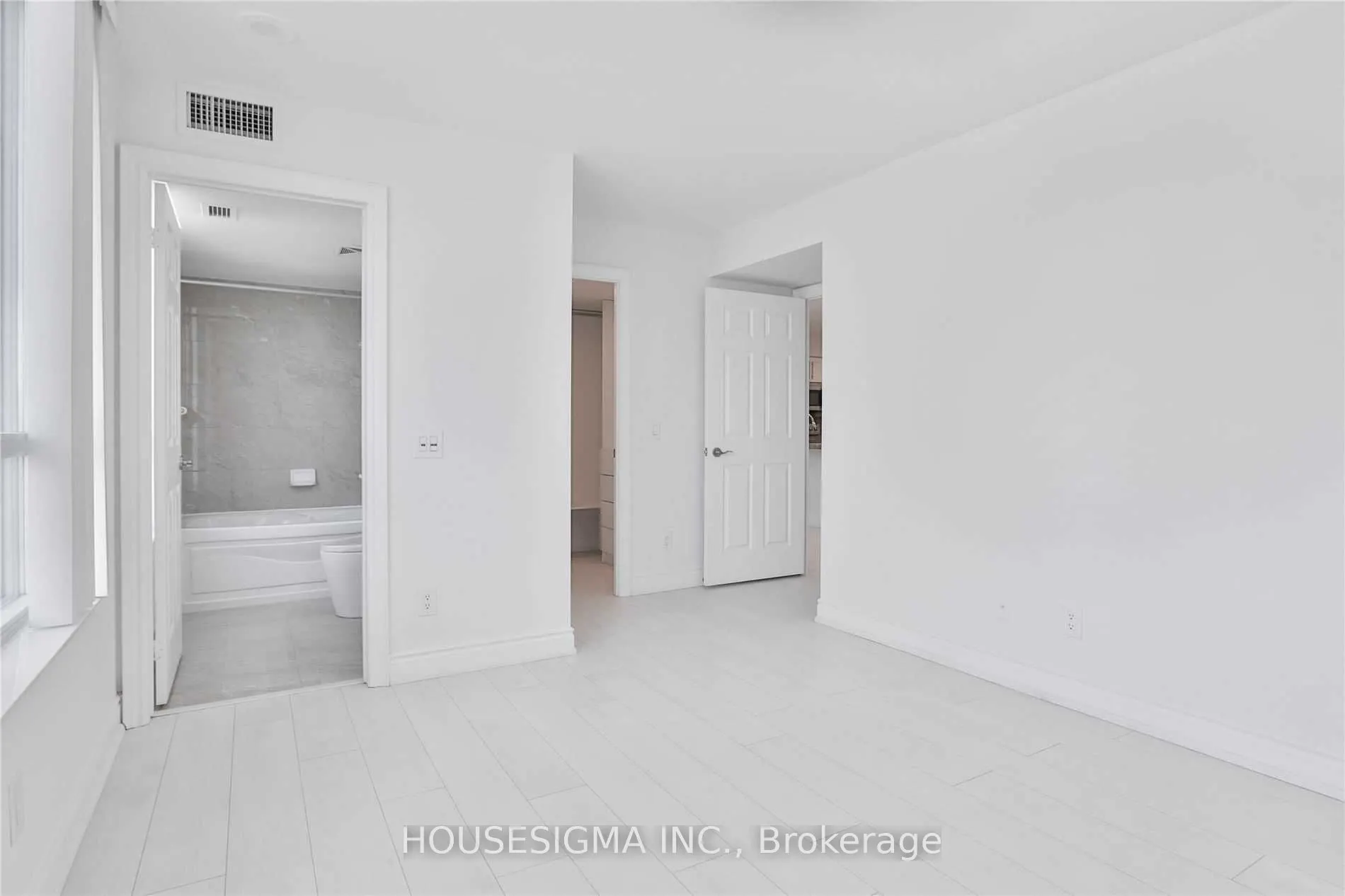 25 Greenview Avenue, #1826