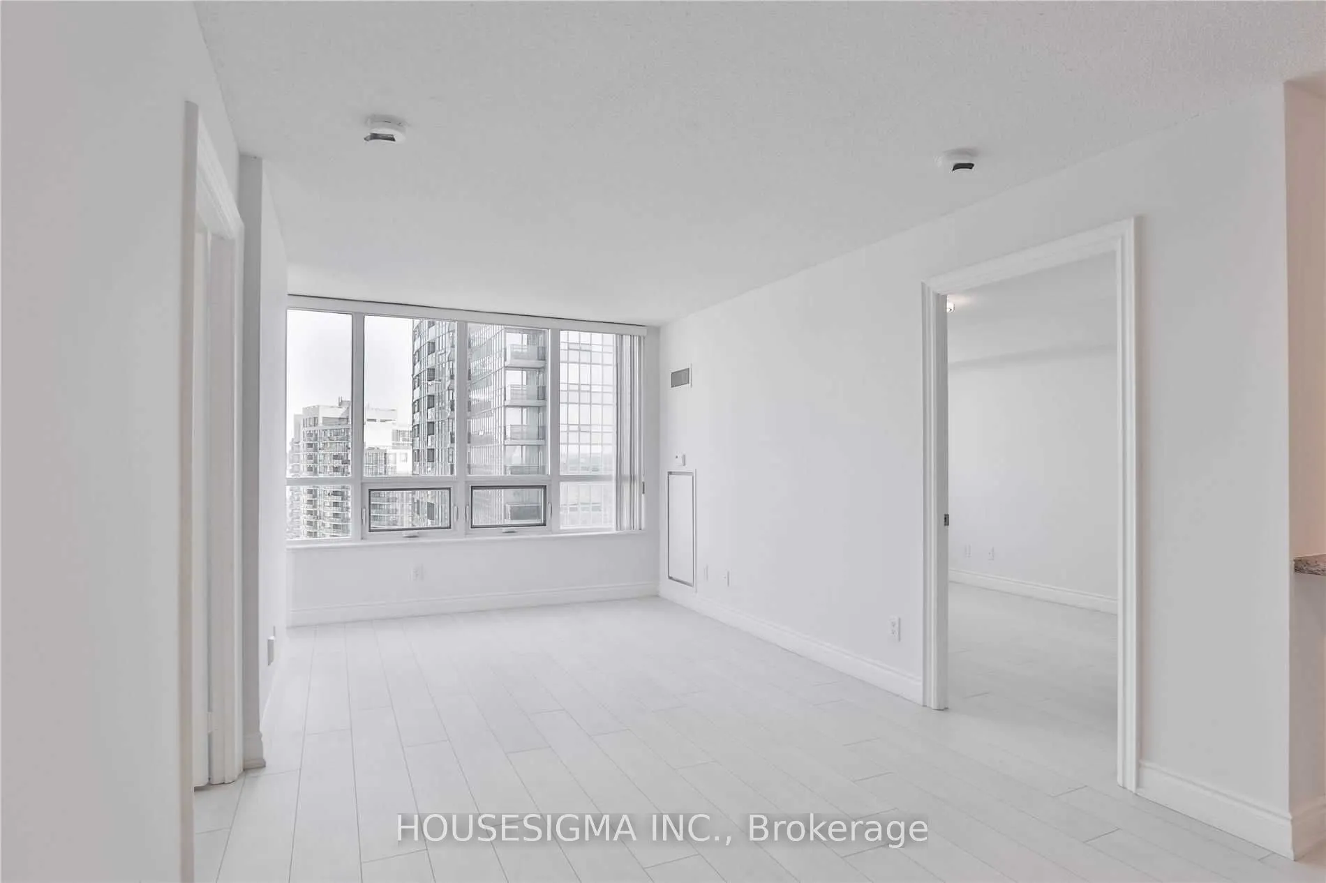 25 Greenview Avenue, #1826