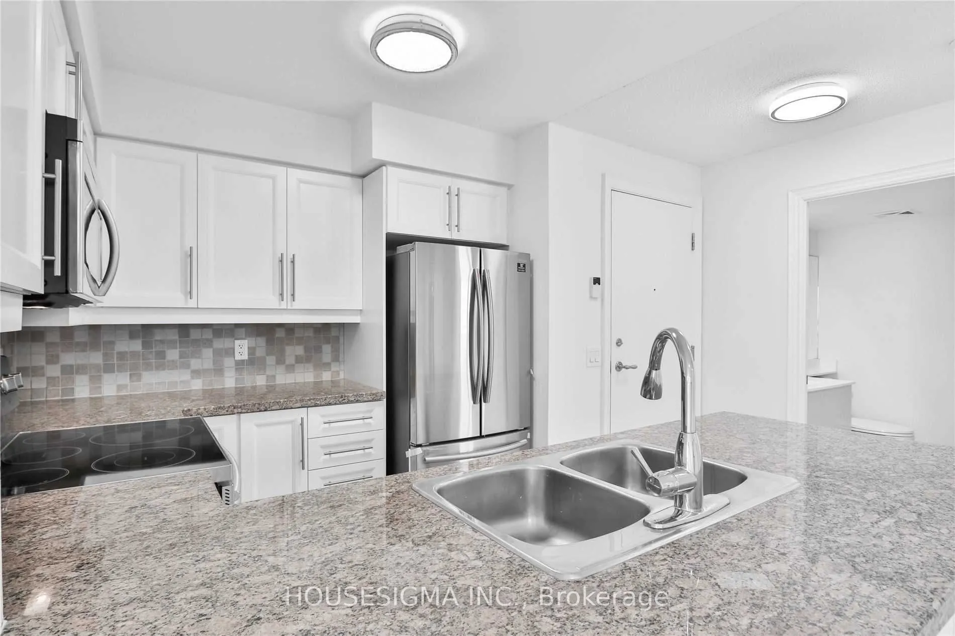 25 Greenview Avenue, #1826
