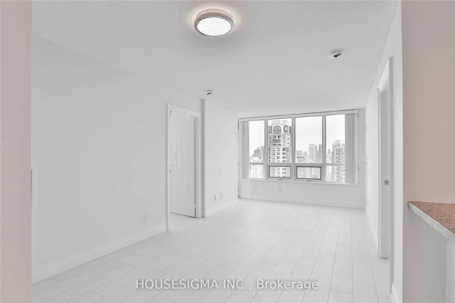 25 Greenview Avenue, #1826