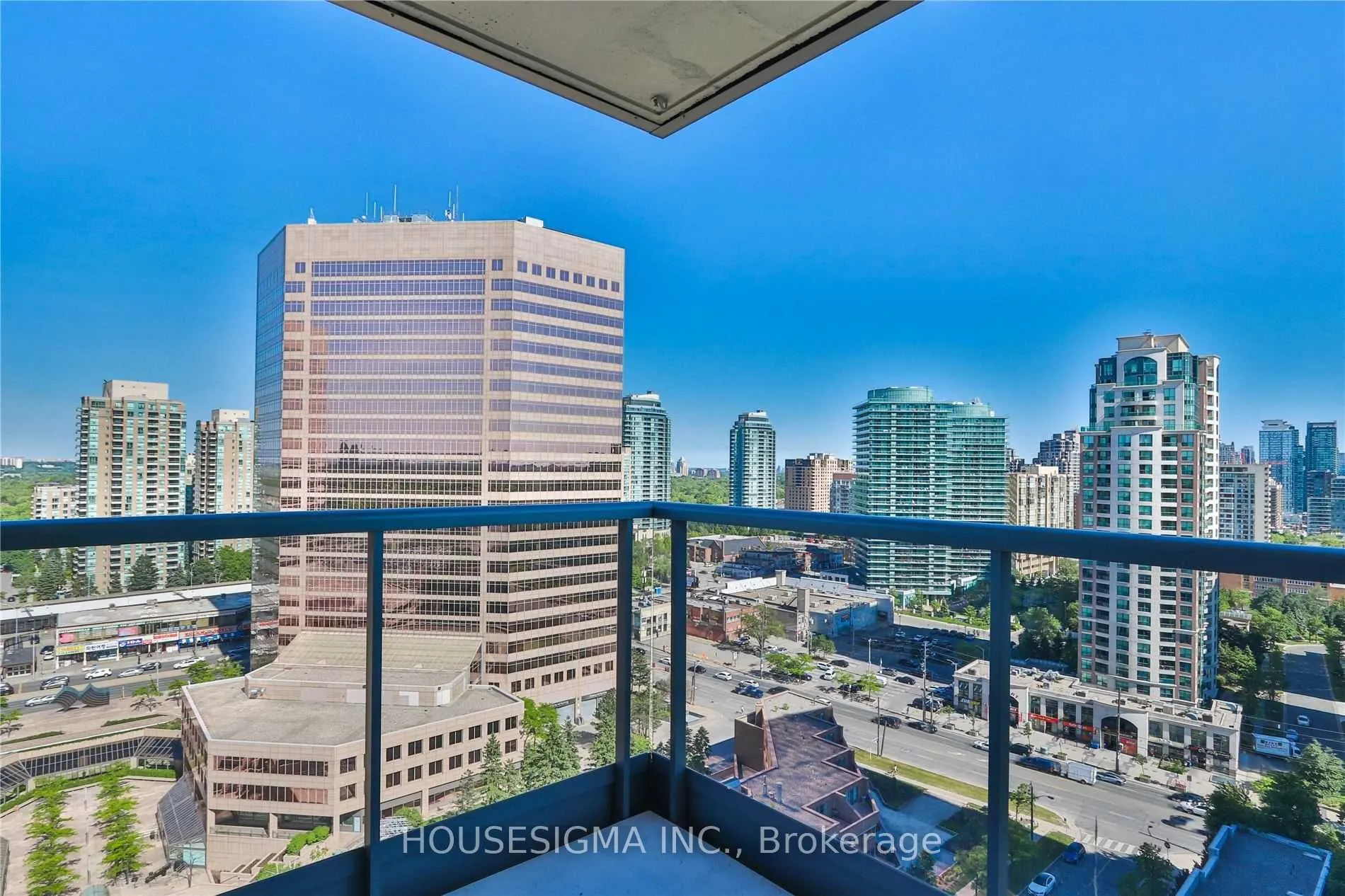 25 Greenview Avenue, #1826