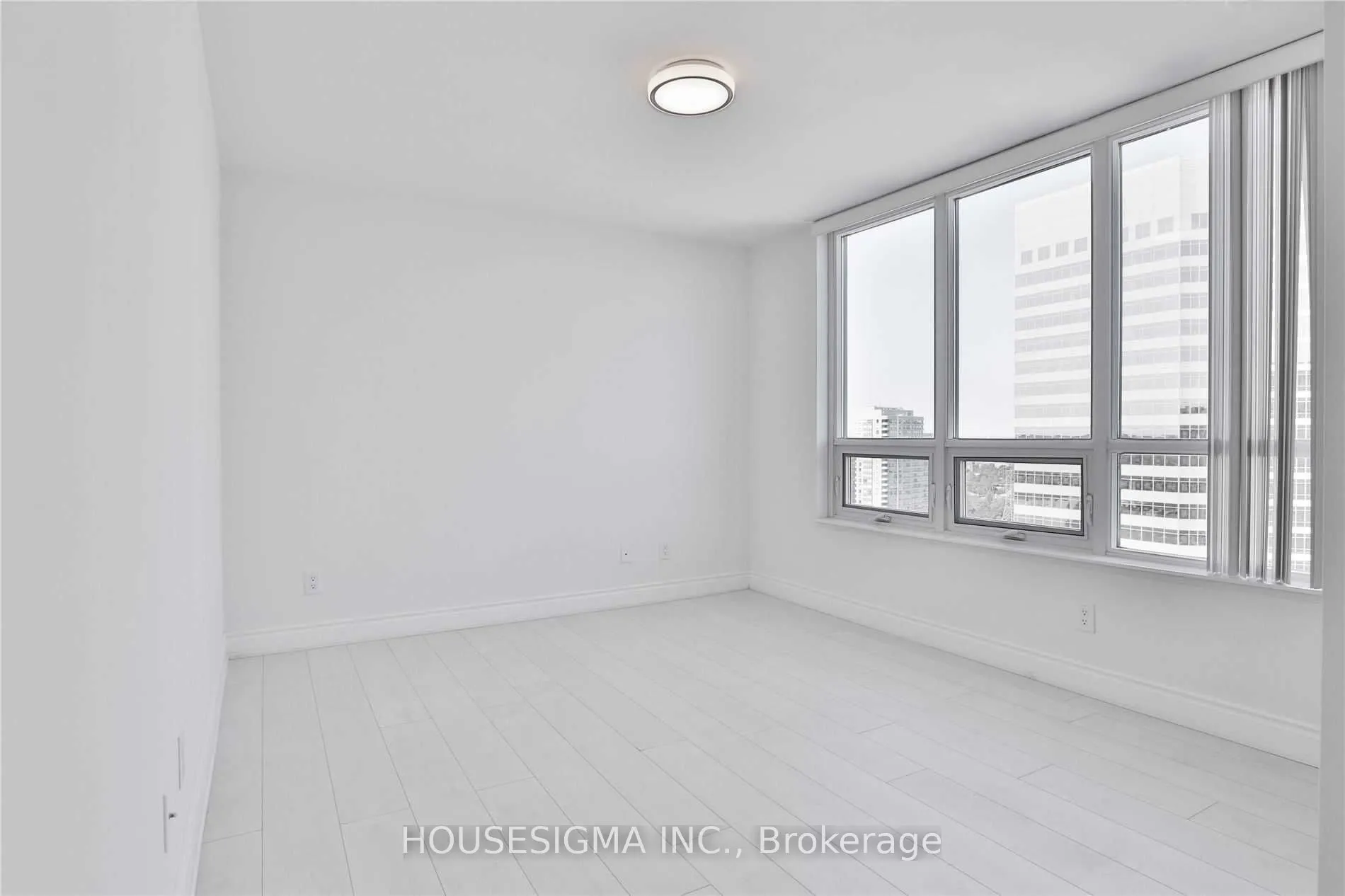 25 Greenview Avenue, #1826