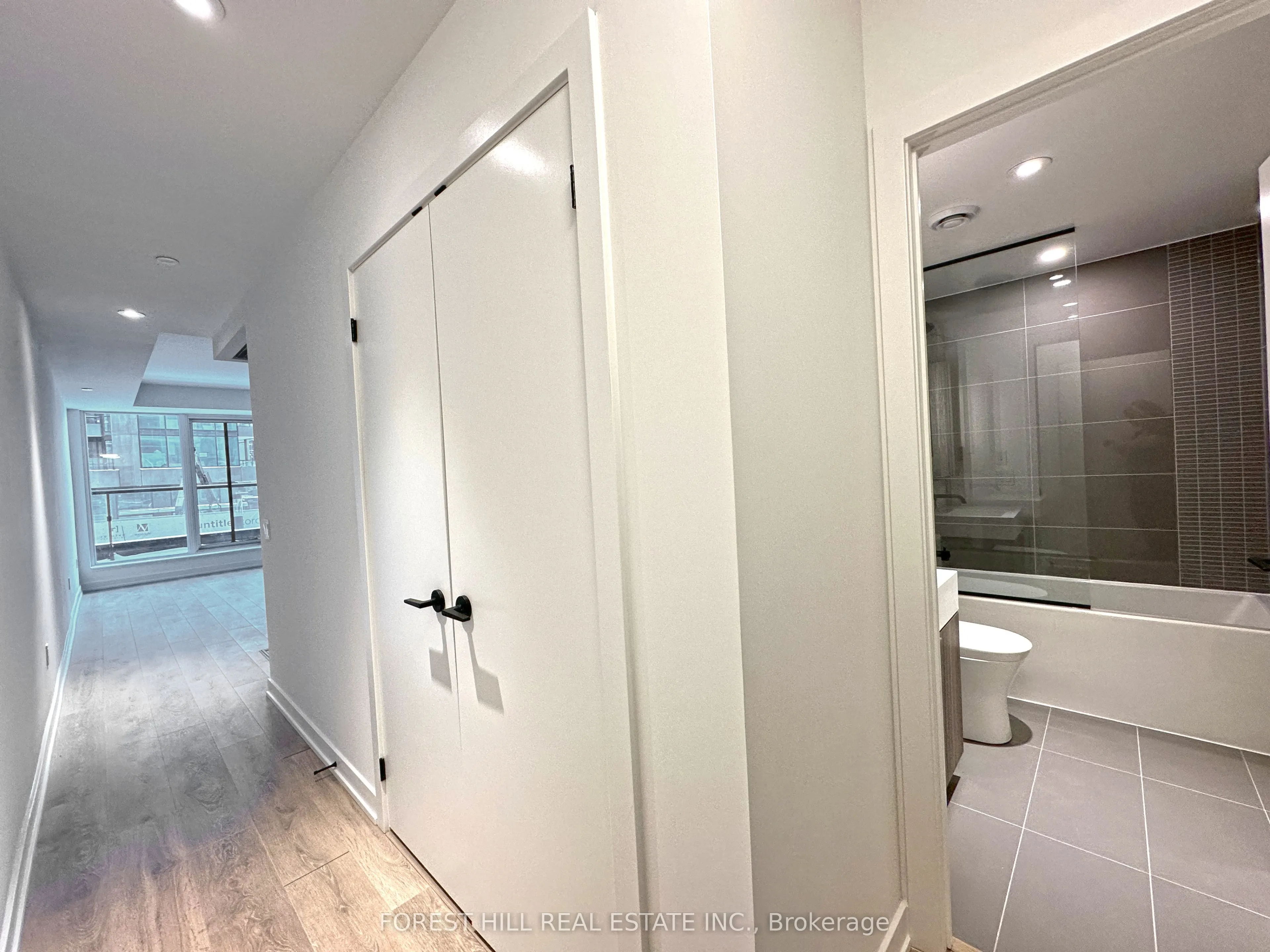 117 Broadway Avenue, #204