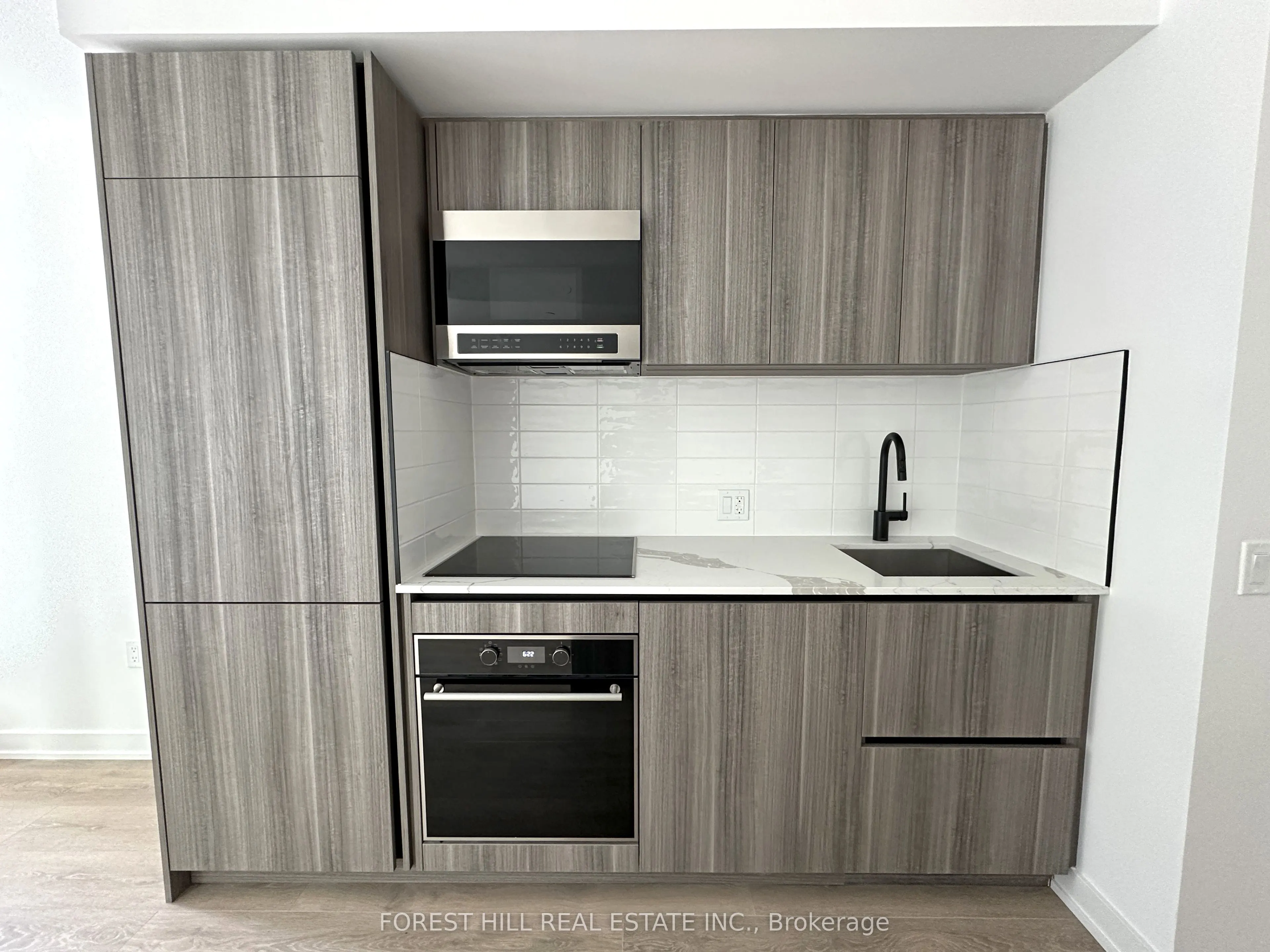 117 Broadway Avenue, #204