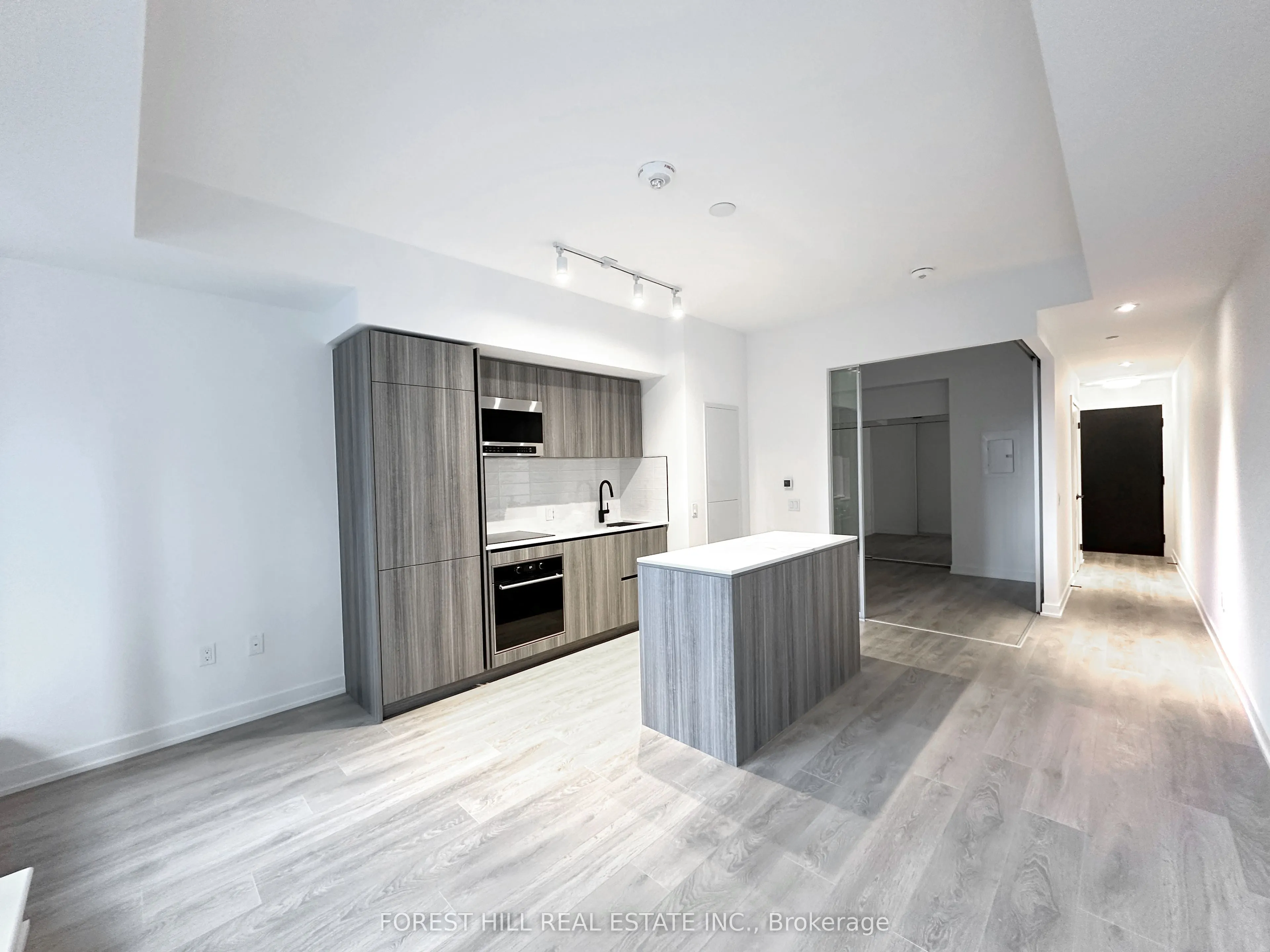 117 Broadway Avenue, #204