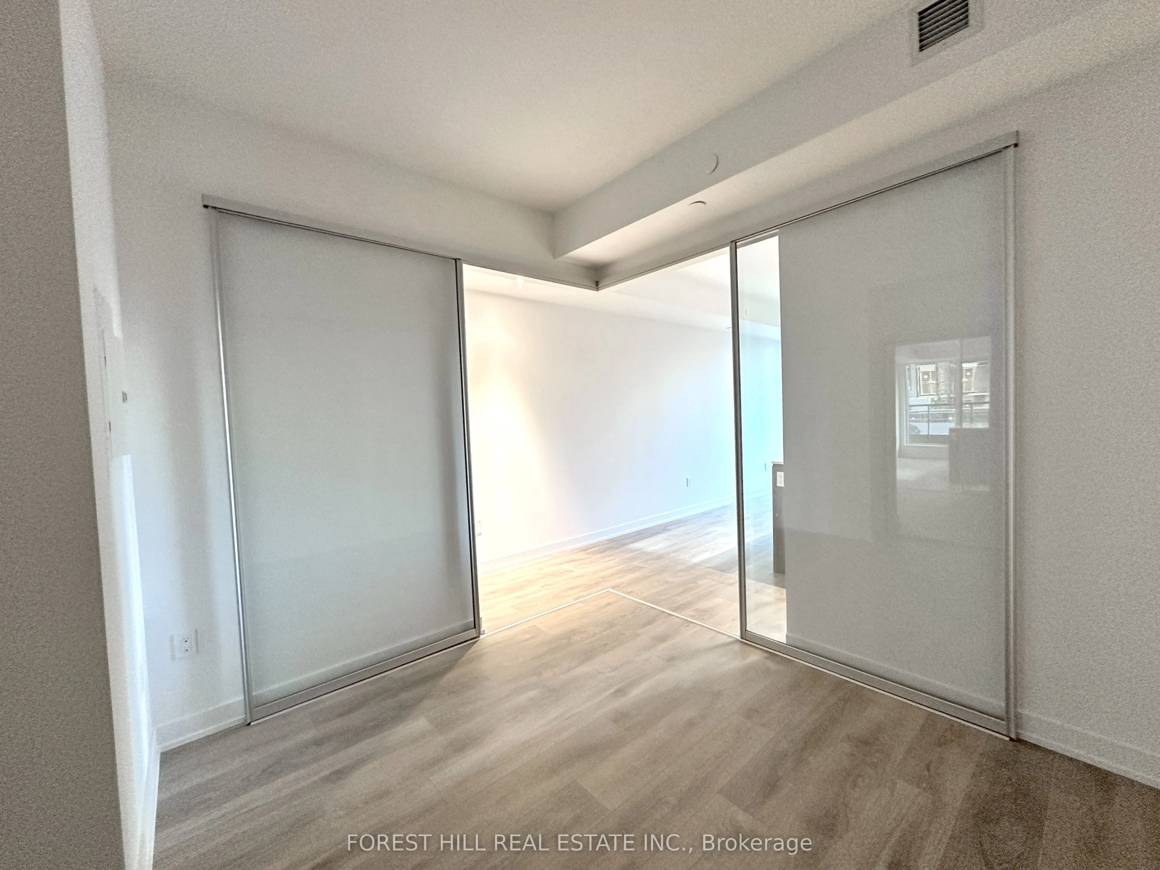 117 Broadway Avenue, #204