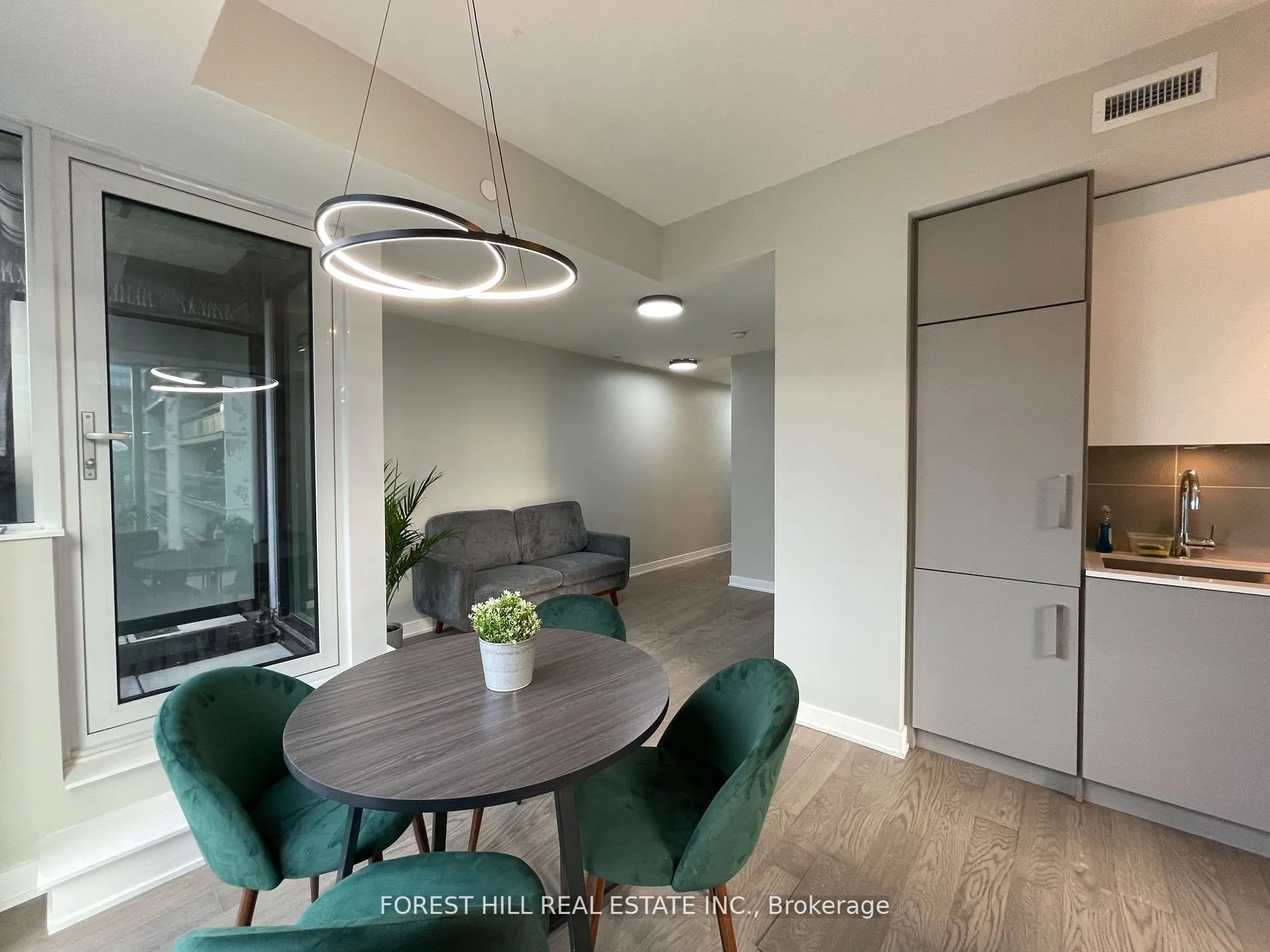 17 Dundonald Street, #1202