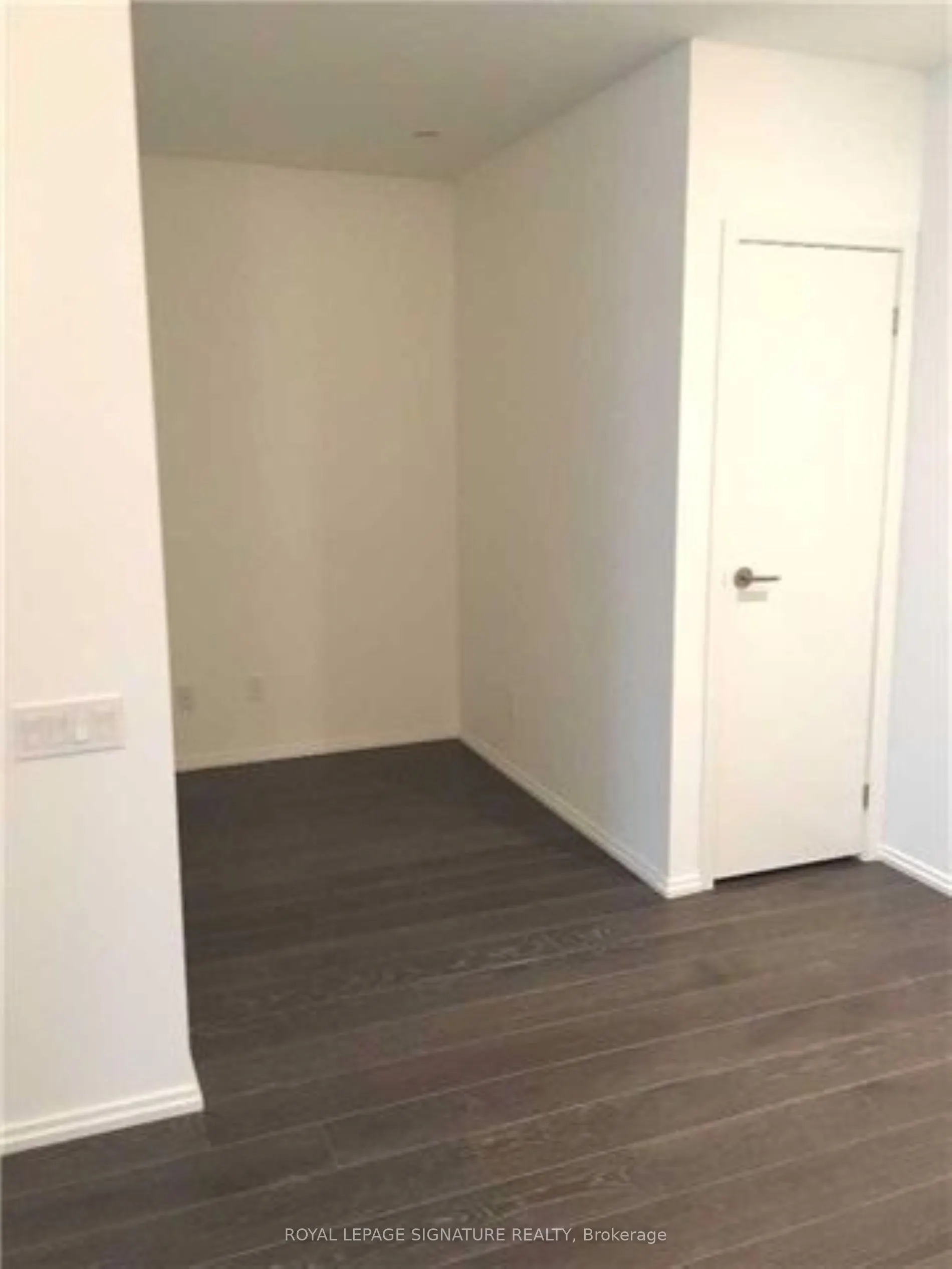 68 Shuter Street, #907
