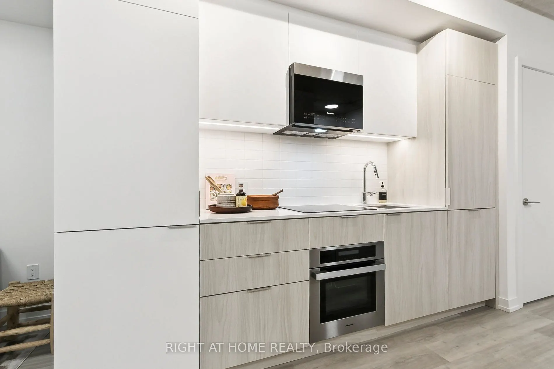 28 Eastern Avenue, #401