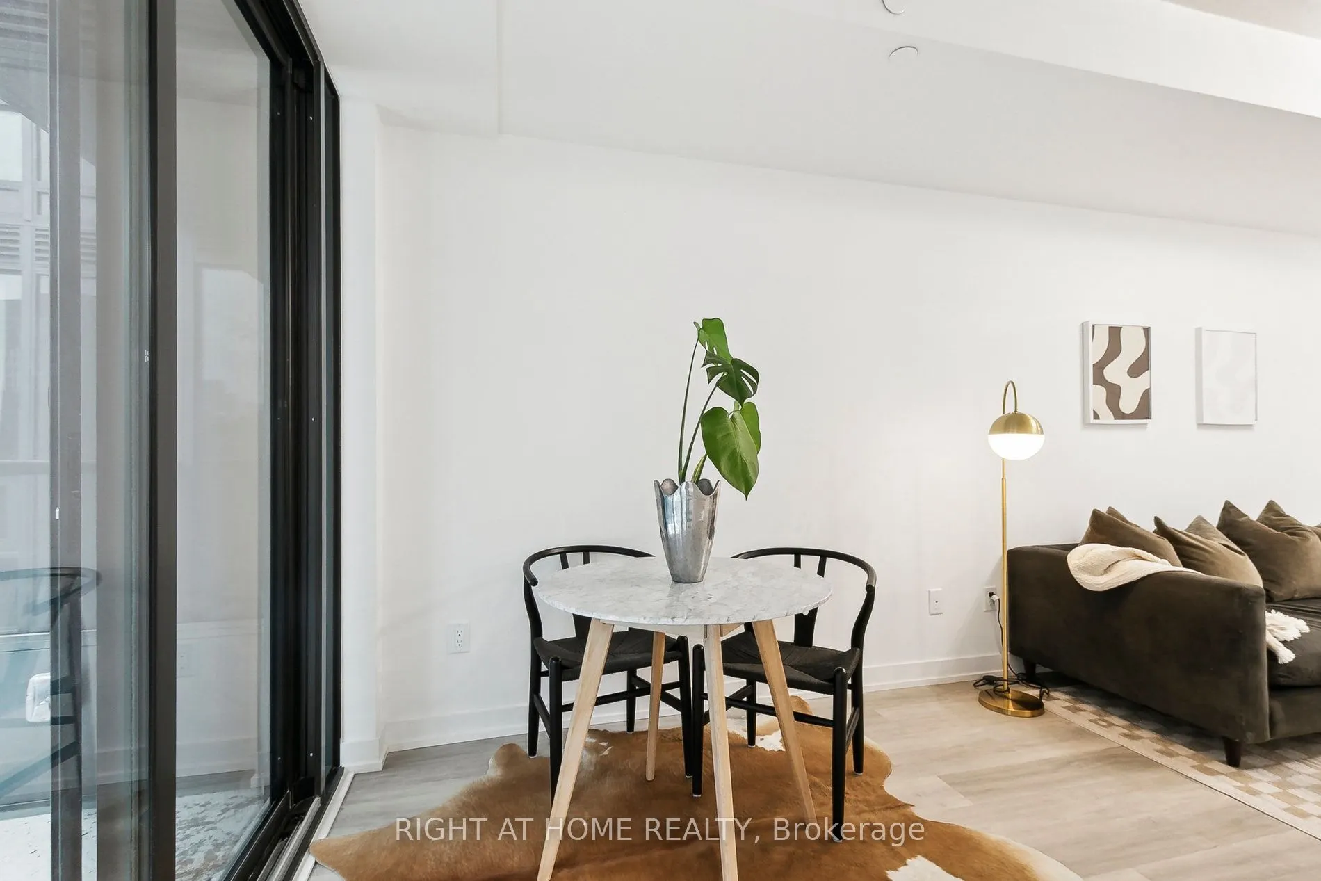 28 Eastern Avenue, #401