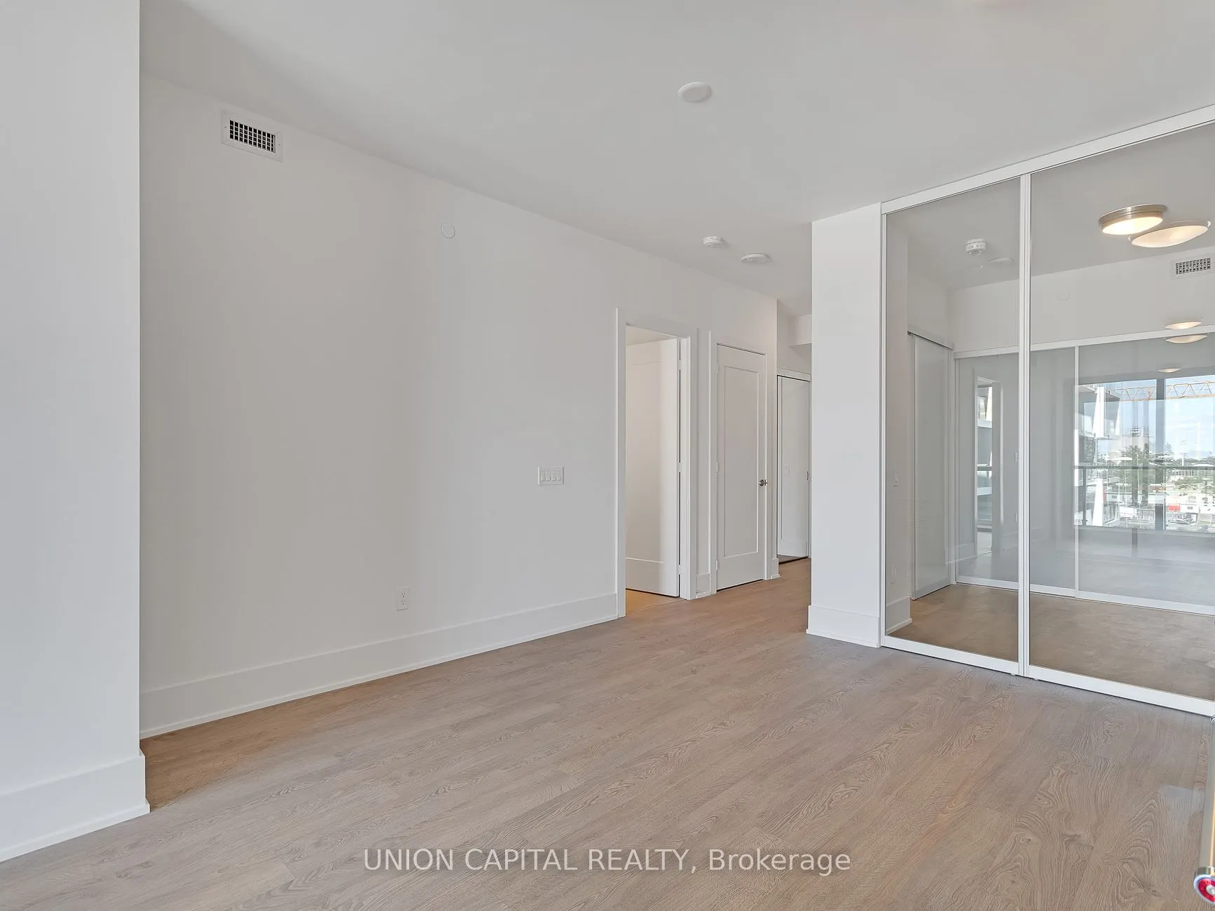 118 Merchants Wharf Avenue, #418