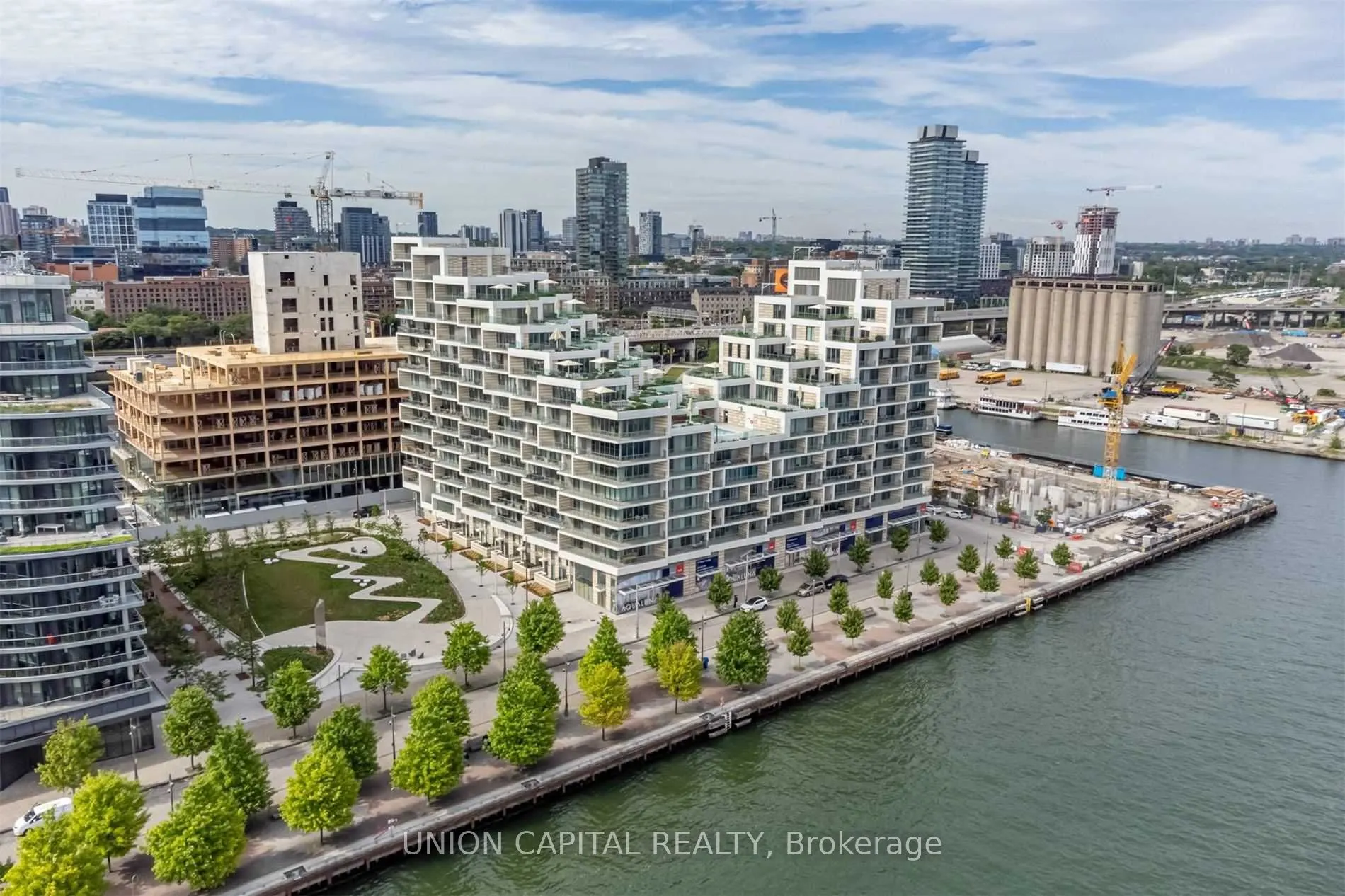 118 Merchants Wharf Avenue, #418