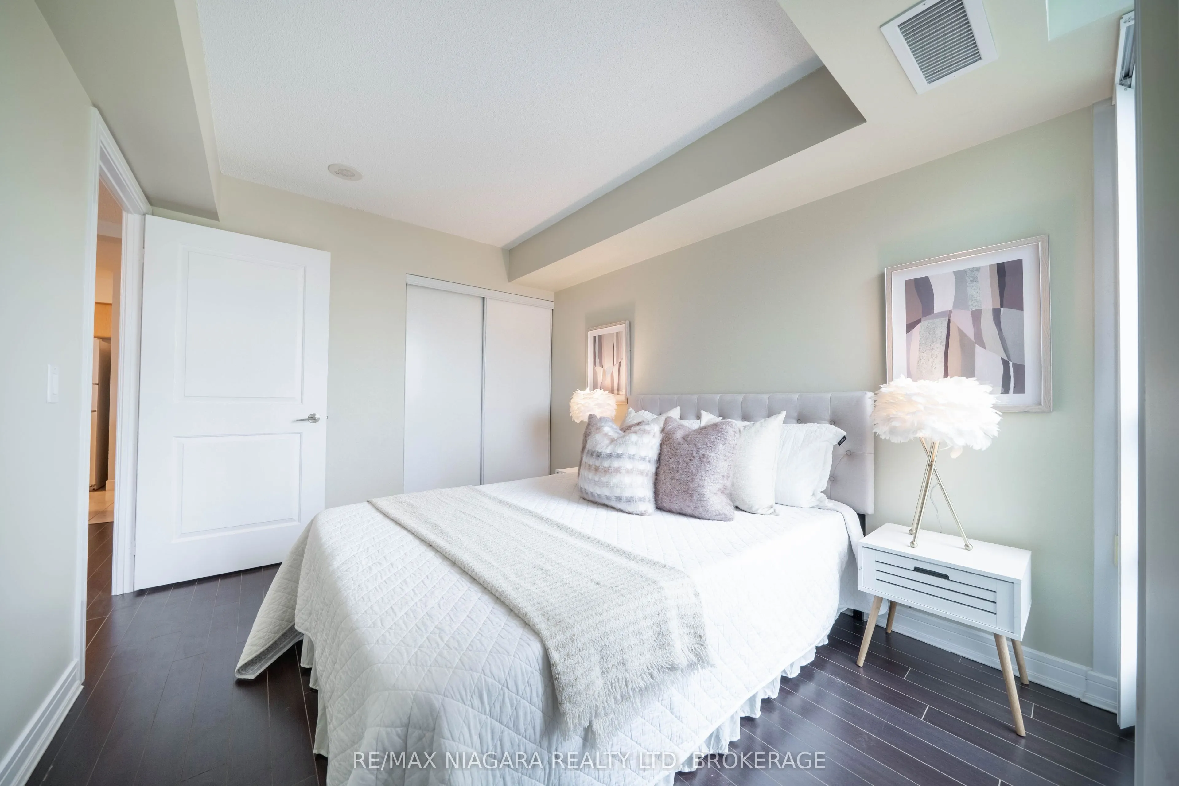 31 Bales Avenue, #1116