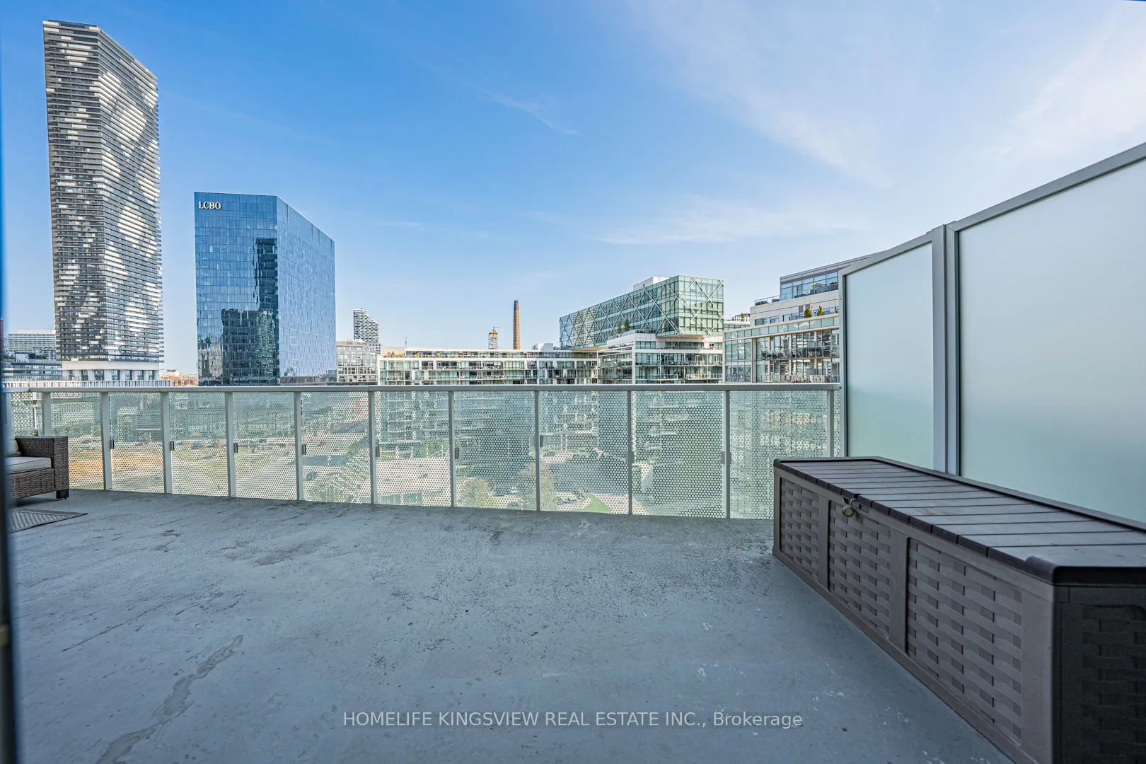 15 Queens Quay E, #923