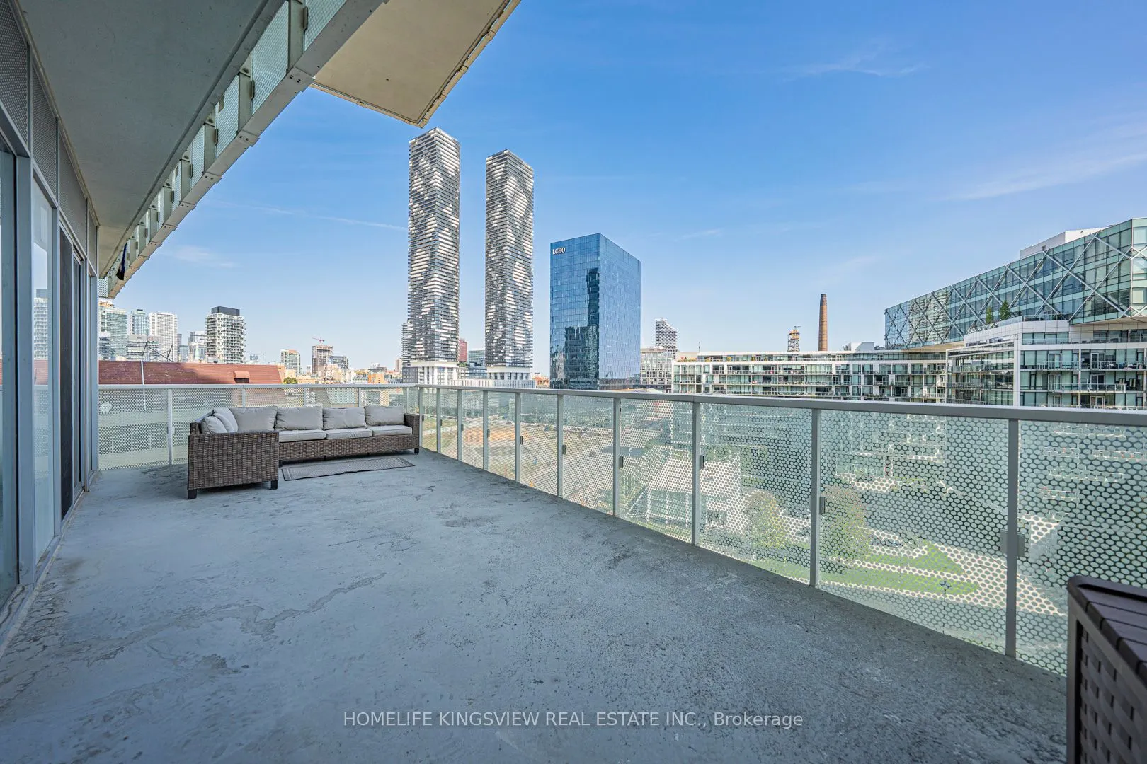 15 Queens Quay E, #923