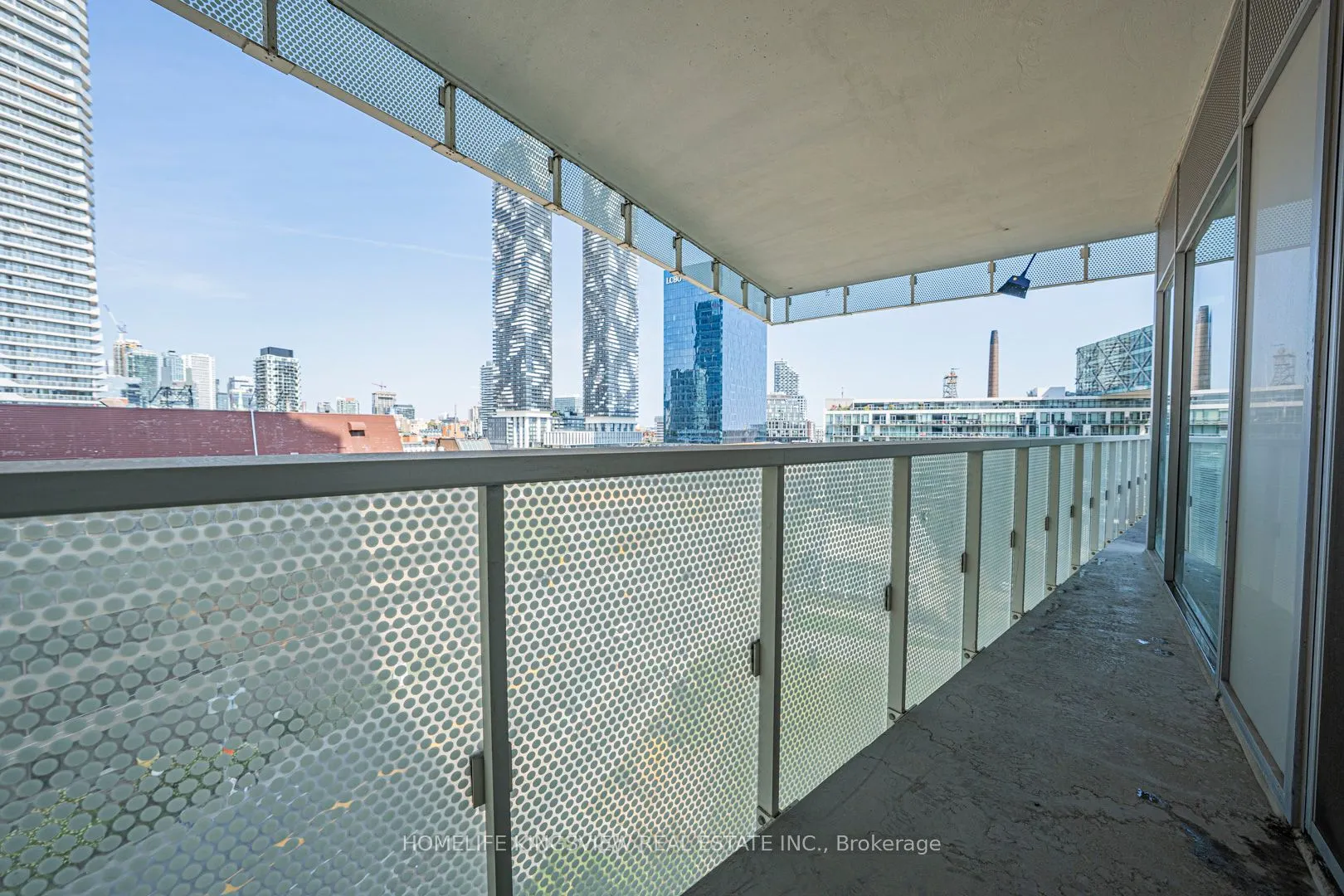 15 Queens Quay E, #923