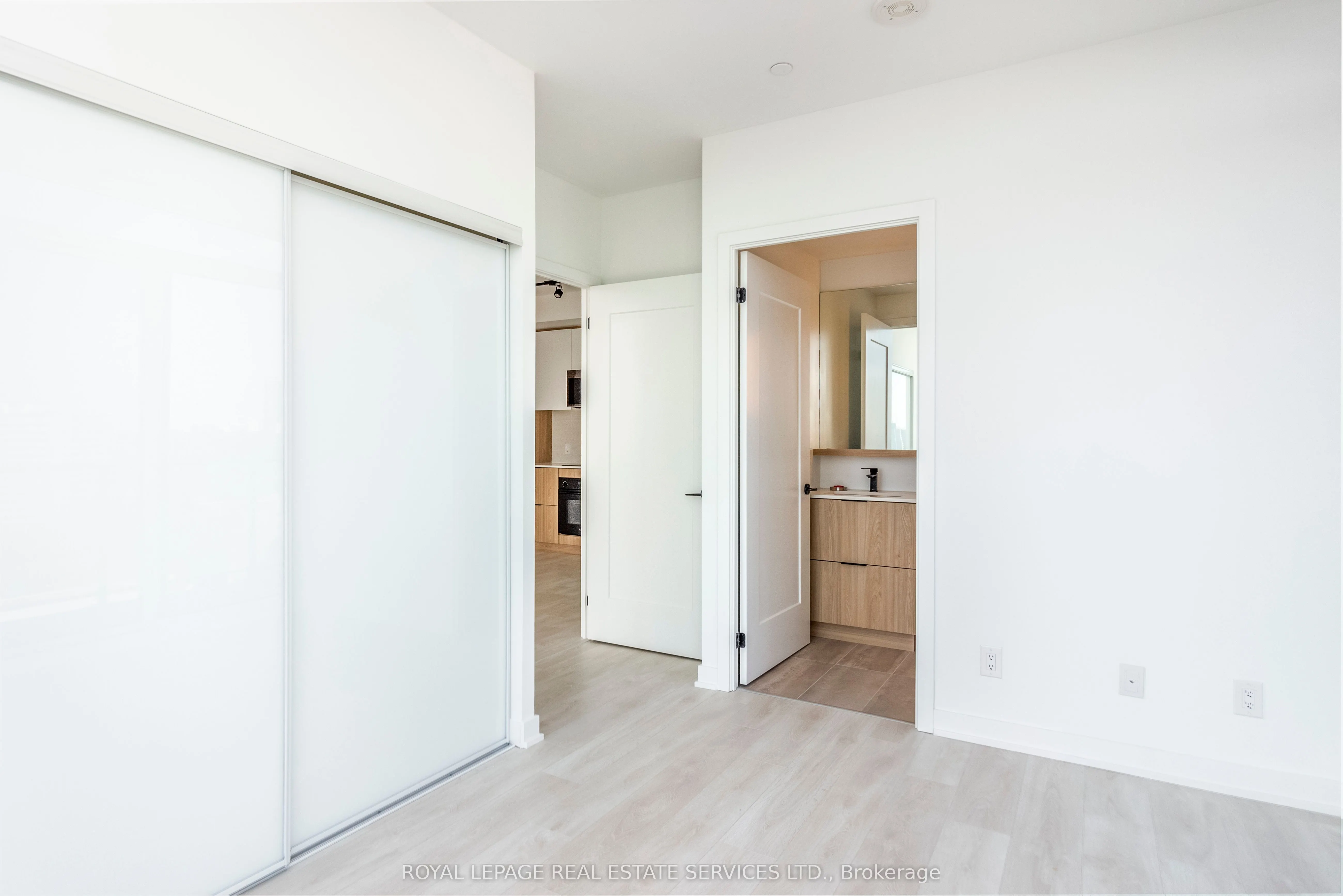 5 Defries Street, #1207