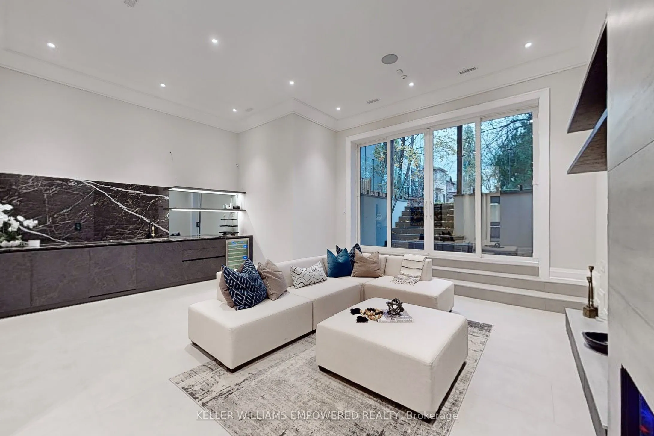 127 Joicey Boulevard