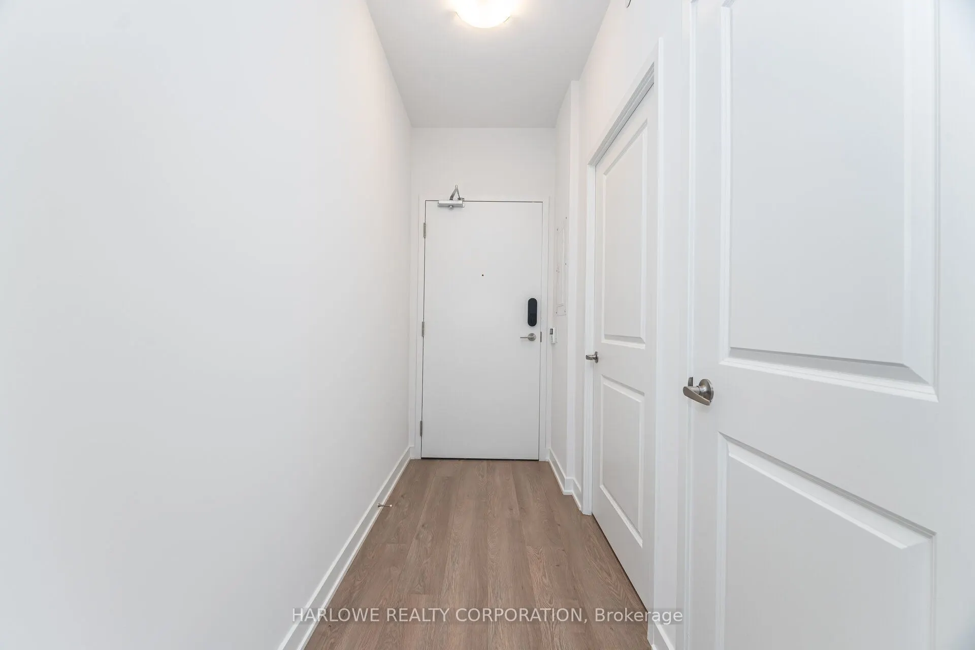 543 Richmond Street W, #406