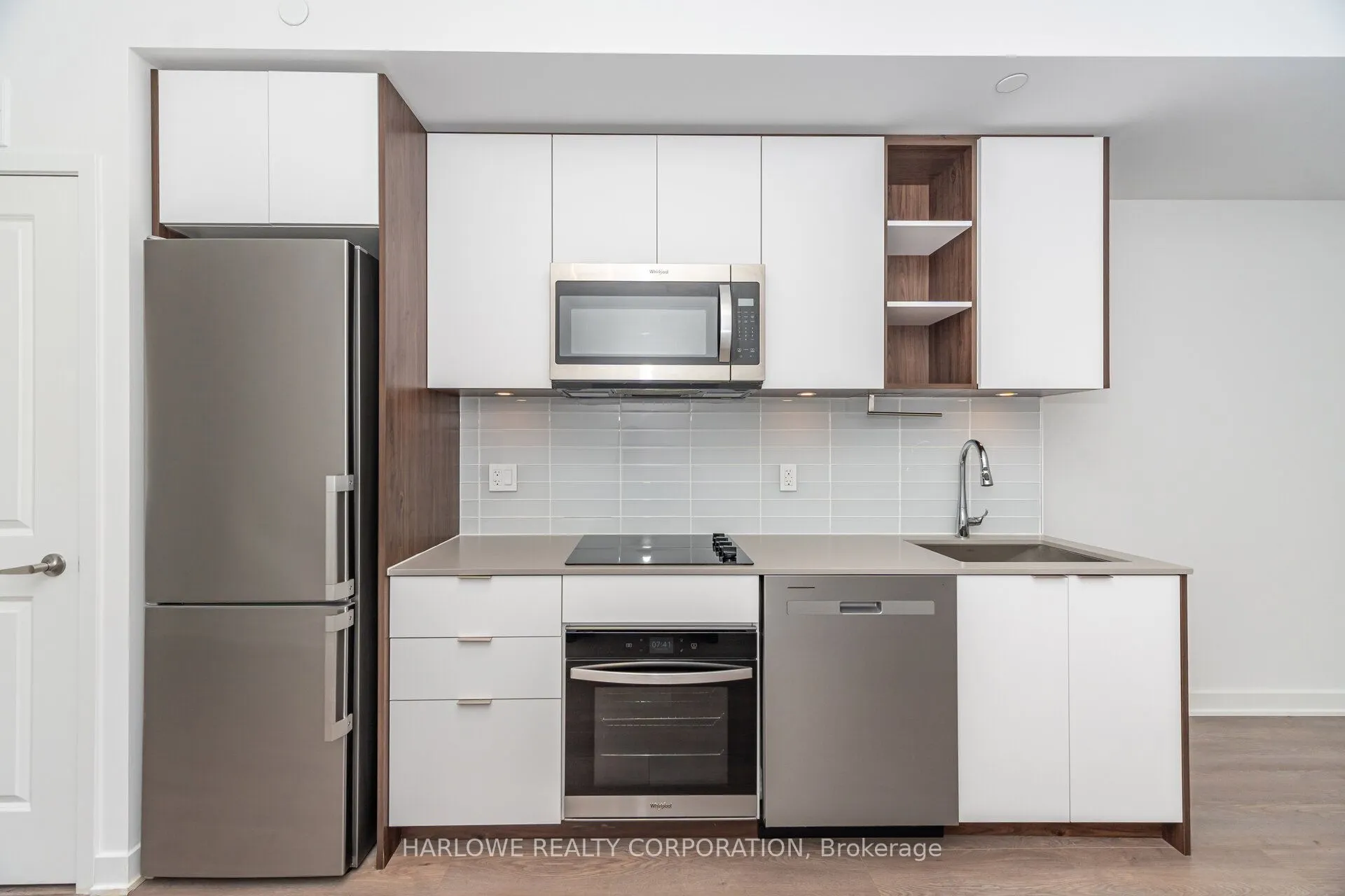 543 Richmond Street W, #406