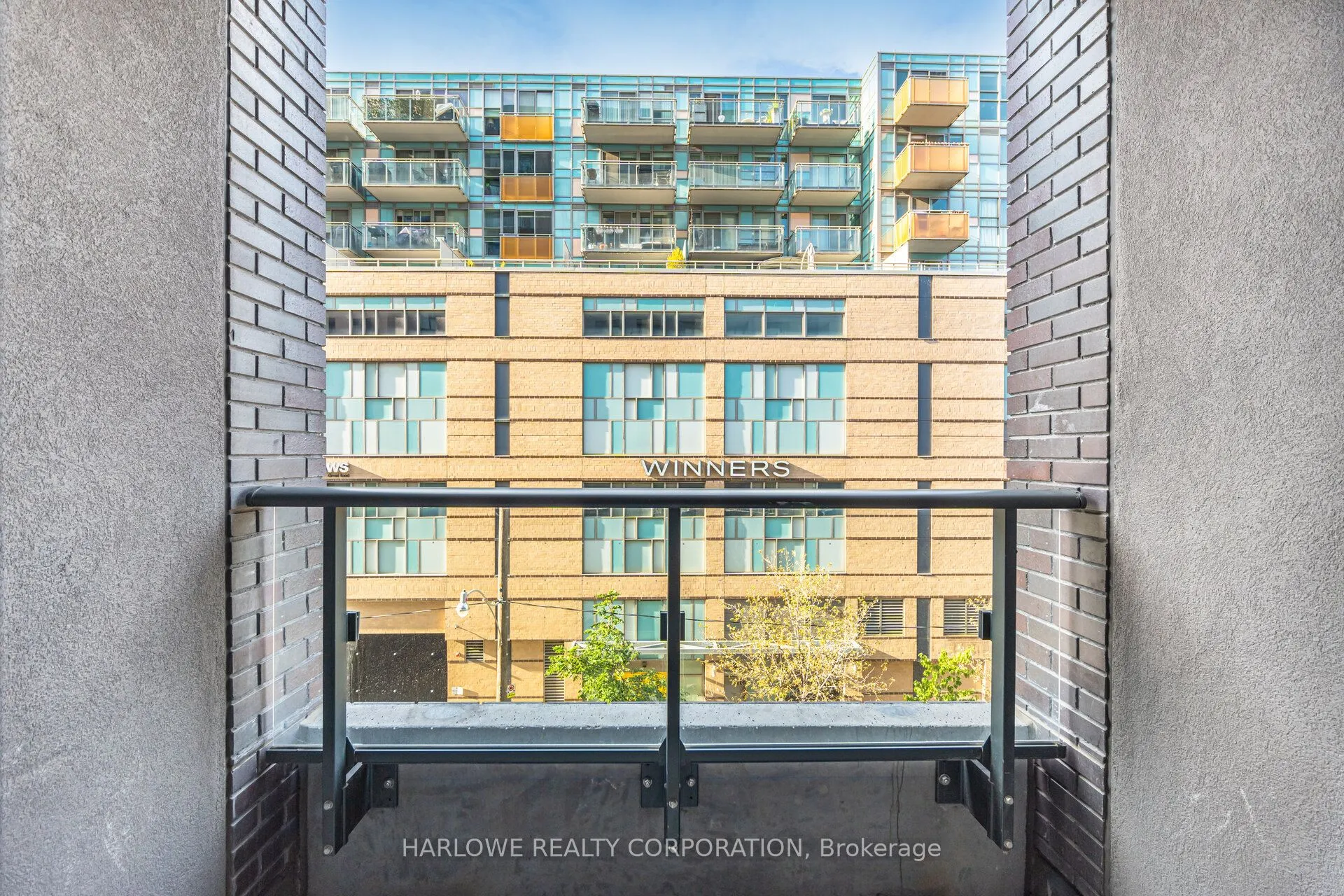 543 Richmond Street W, #406