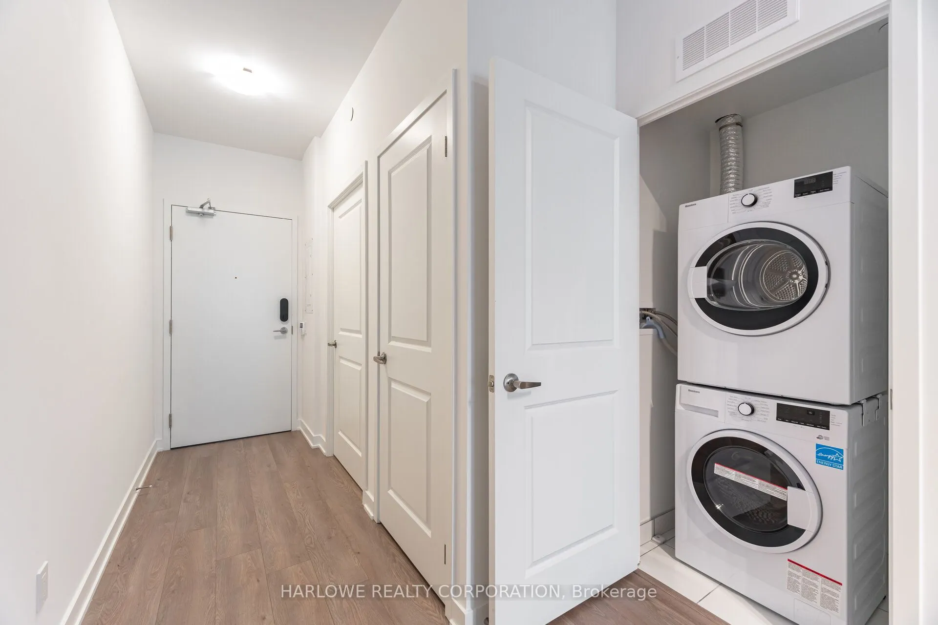 543 Richmond Street W, #406