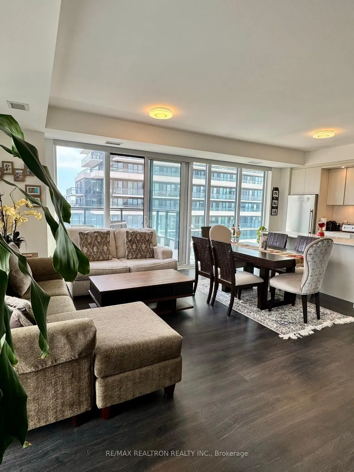 20 Inn On The Park Drive, #1131