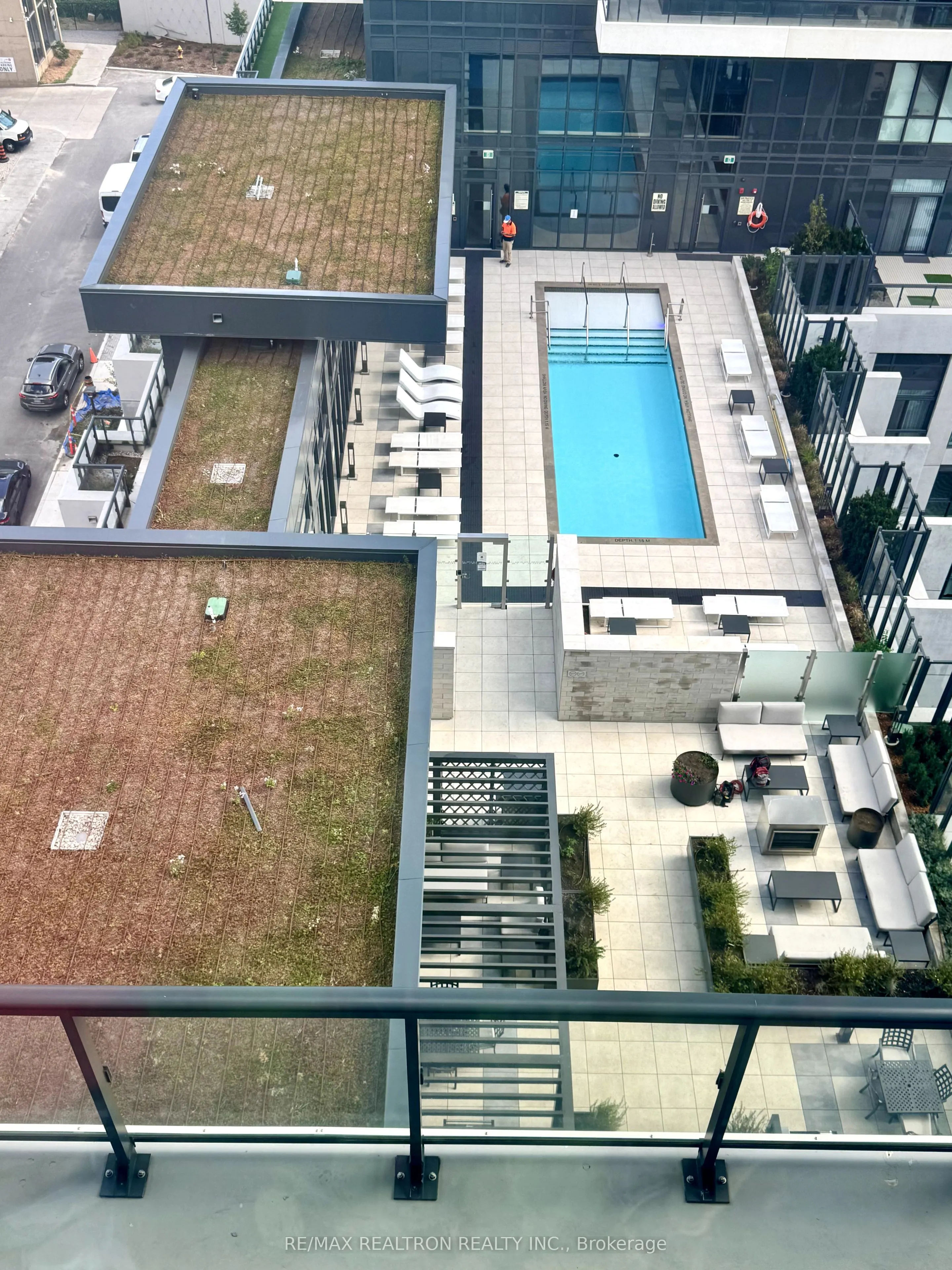 20 Inn On The Park Drive, #1131