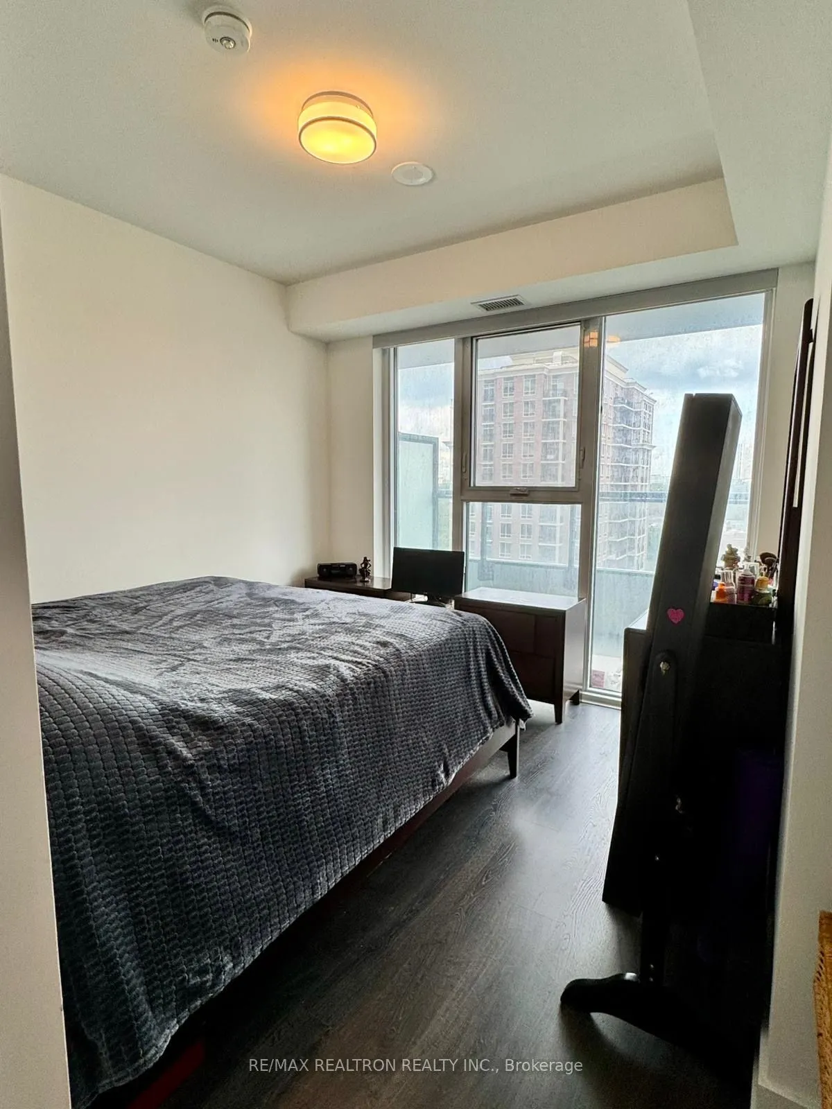 20 Inn On The Park Drive, #1131