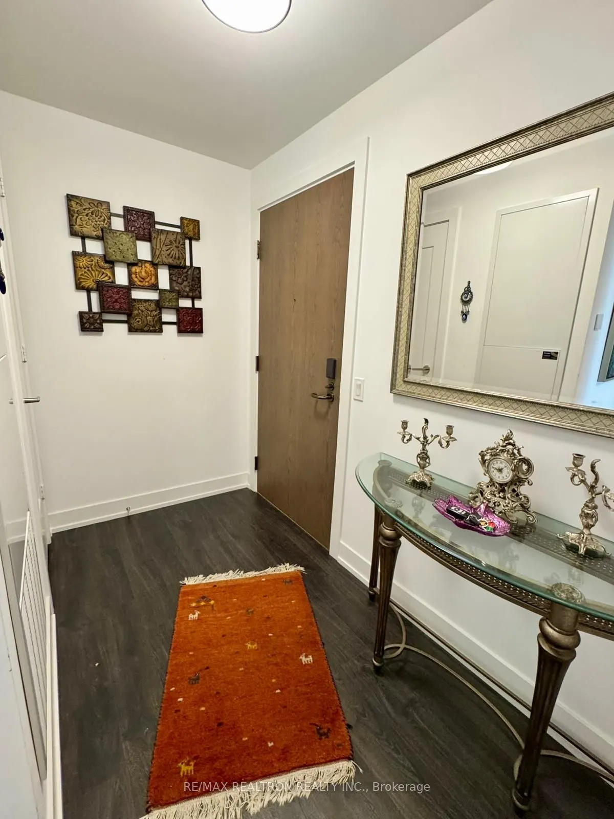 20 Inn On The Park Drive, #1131