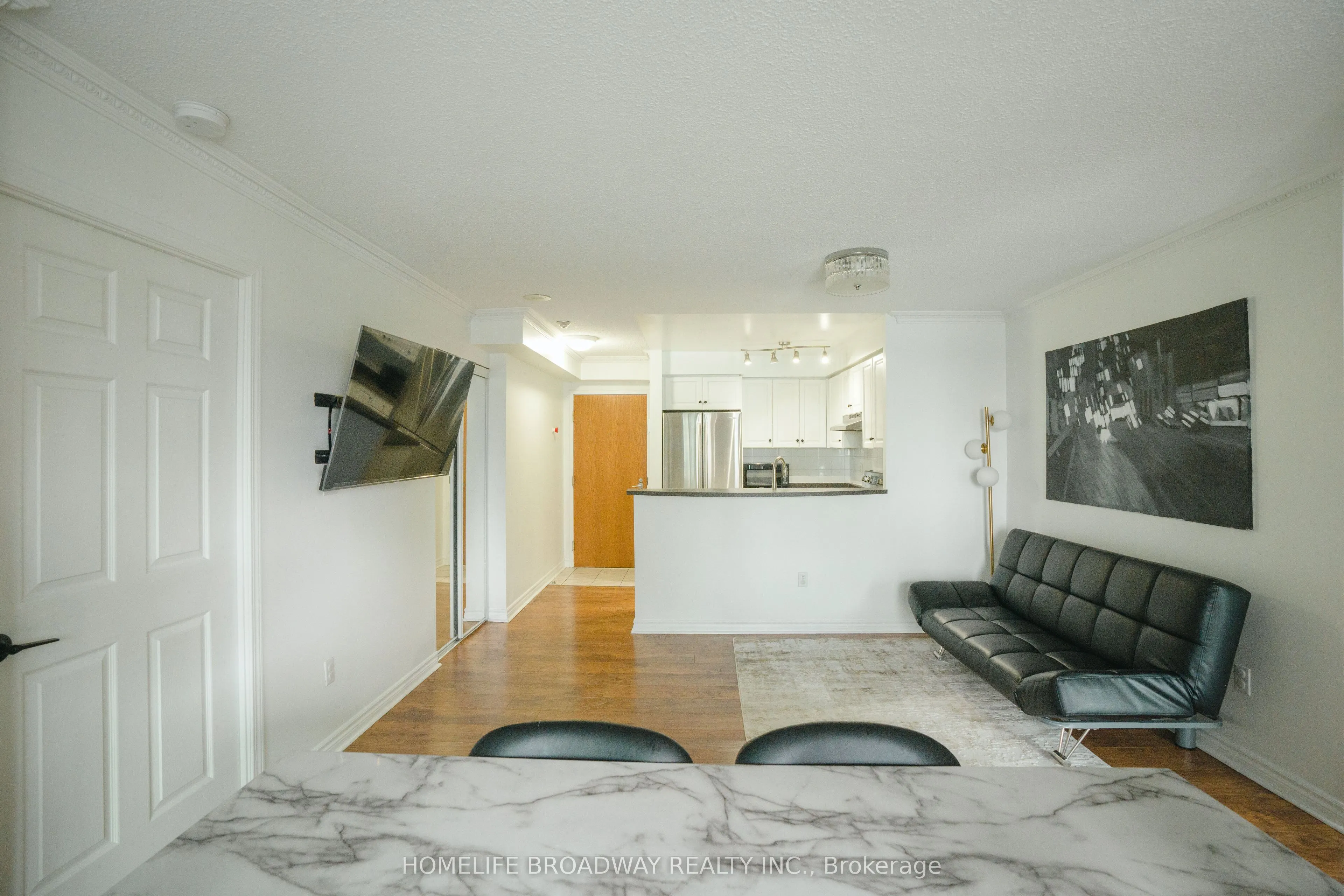 7 Lorraine Drive, #802