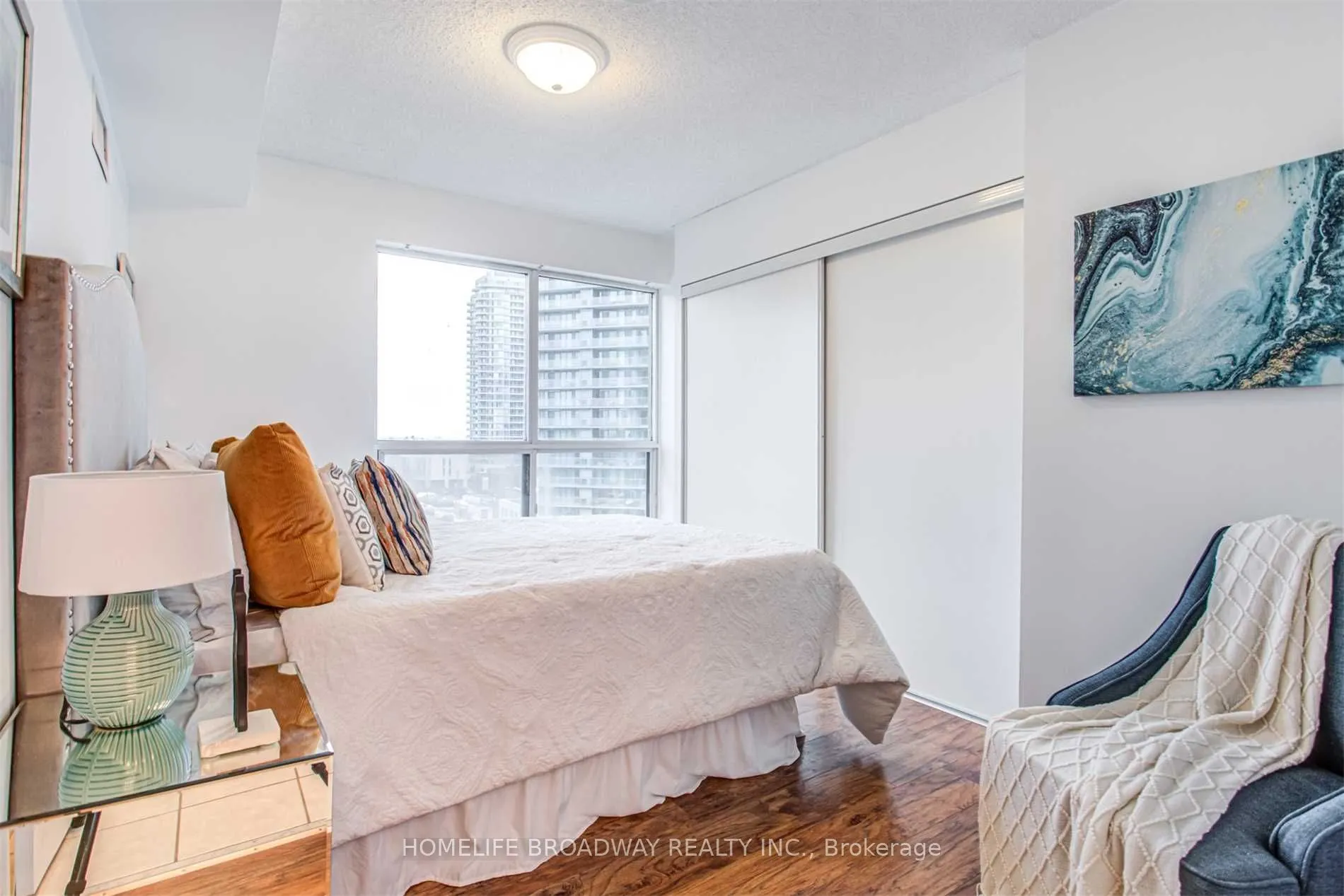 7 Lorraine Drive, #802